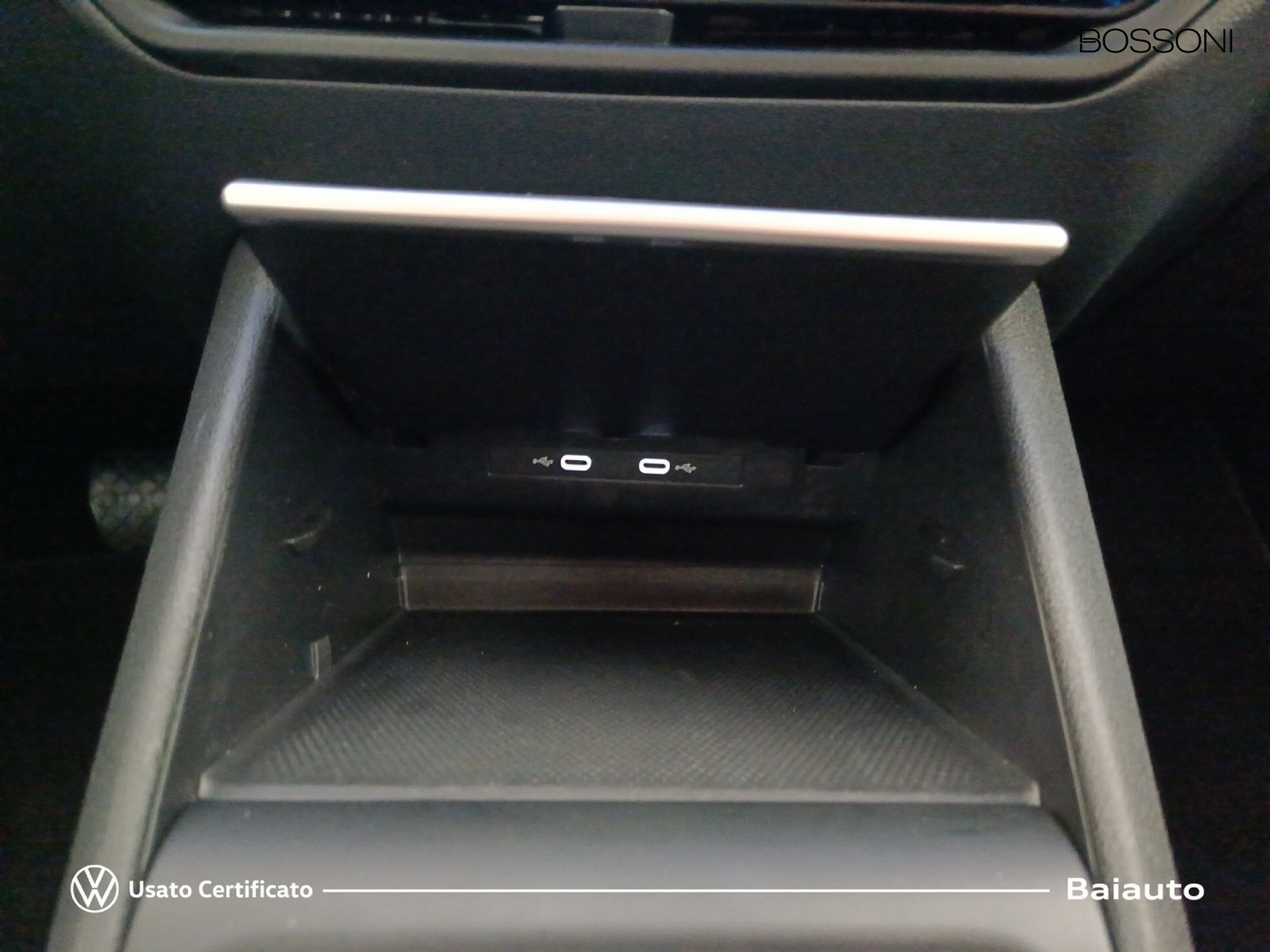 12 - Volkswagen Tiguan 2.0 tdi scr 150cv life dsg