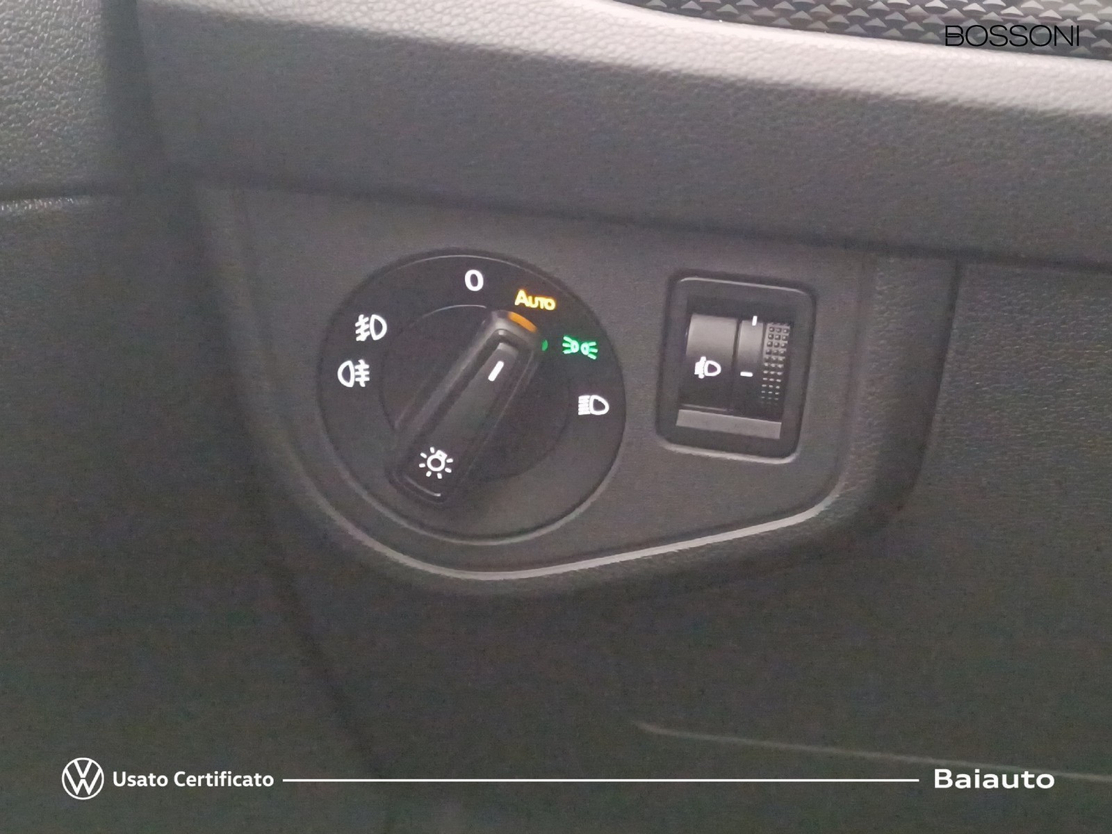 16 - Volkswagen Taigo 1.0 tsi 115cv life