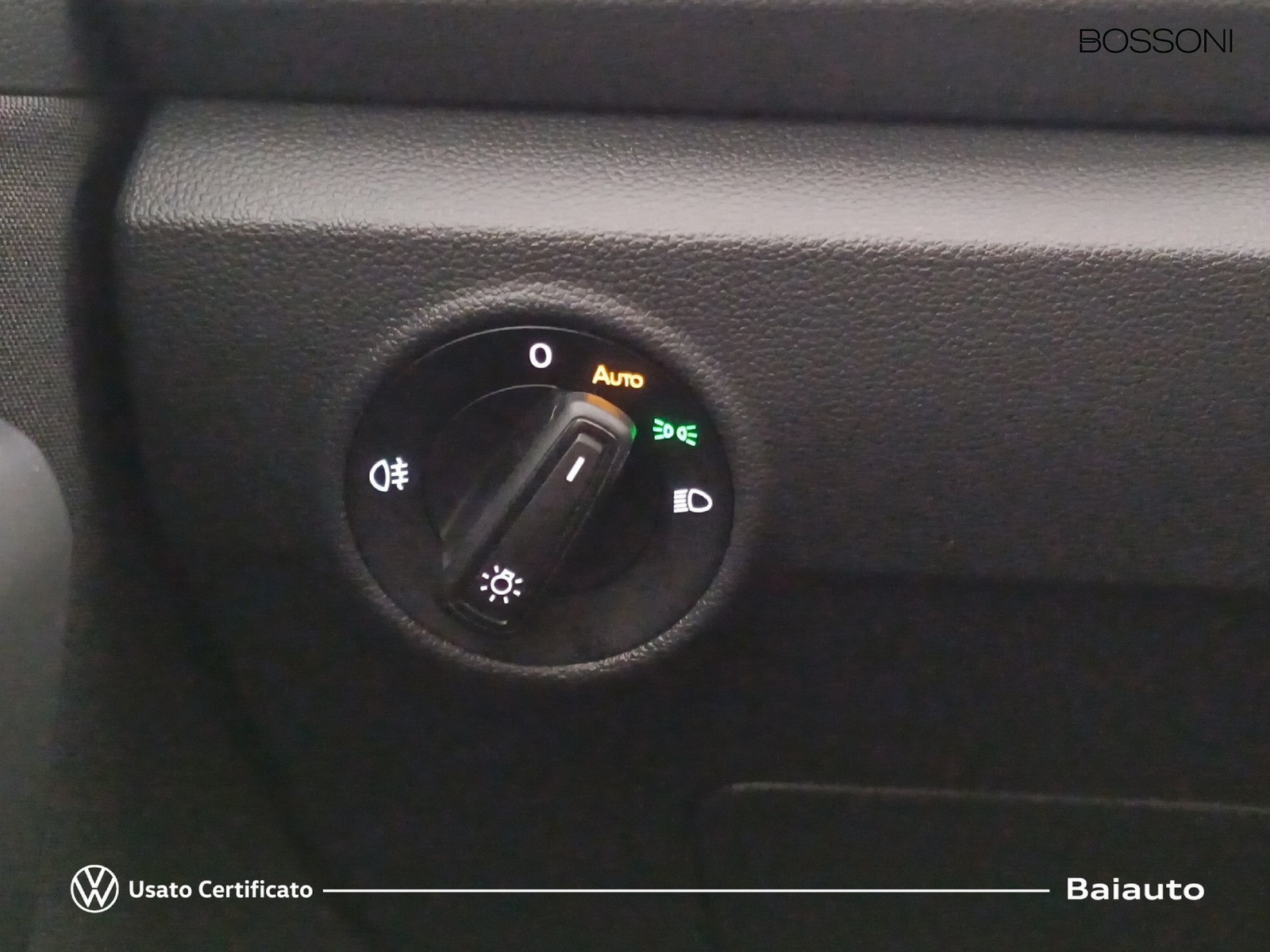 17 - Volkswagen T-Roc 2.0 tdi scr 150cv life dsg