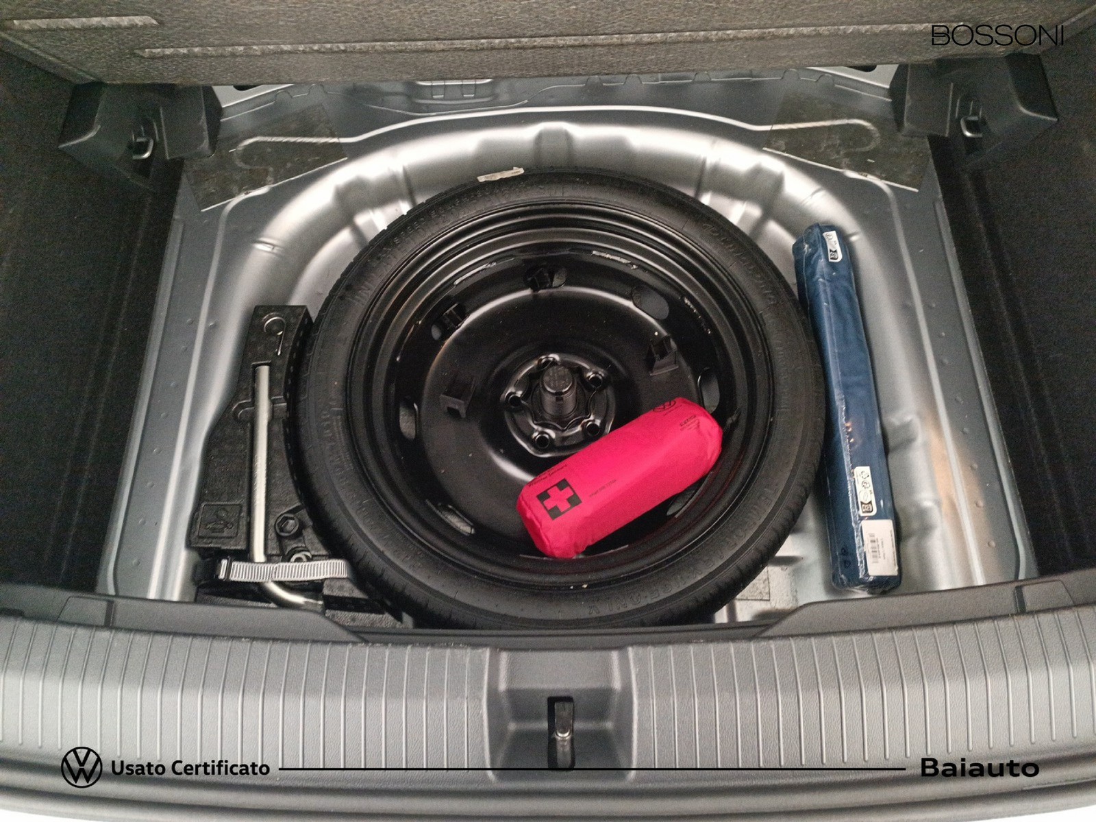 28 - Volkswagen T-Roc 2.0 tdi scr 150cv life dsg