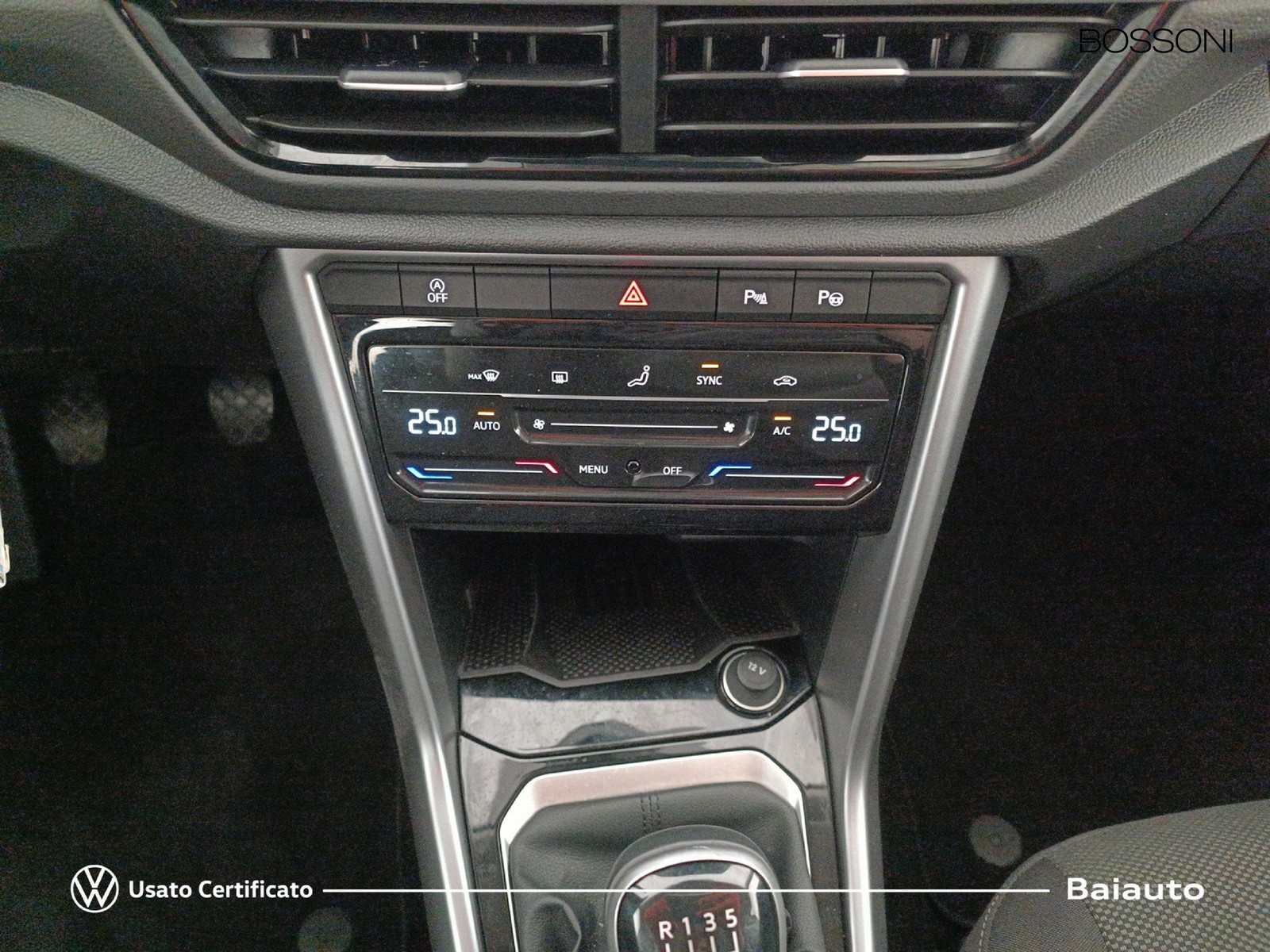 11 - Volkswagen T-Roc 2.0 tdi scr 115cv life