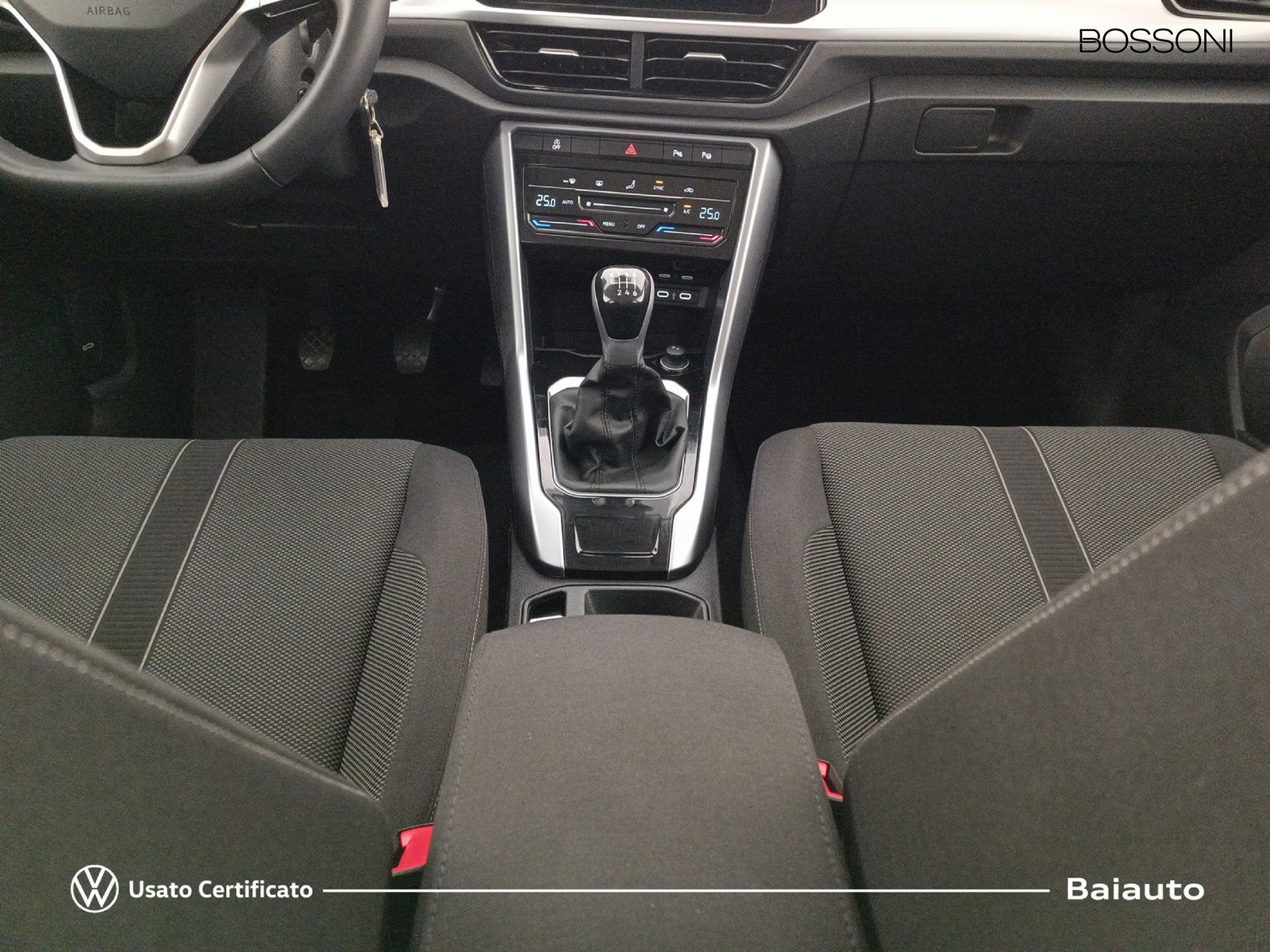 14 - Volkswagen T-Roc 2.0 tdi scr 115cv life