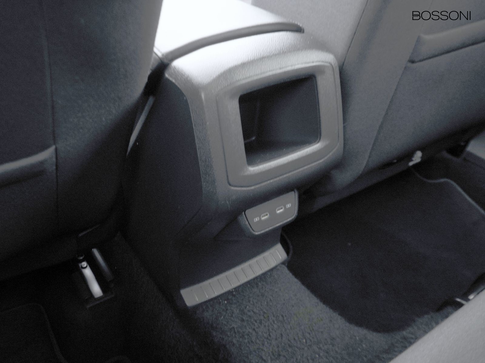 26 - Volkswagen T-Cross 1.5 tsi 150cv advanced dsg