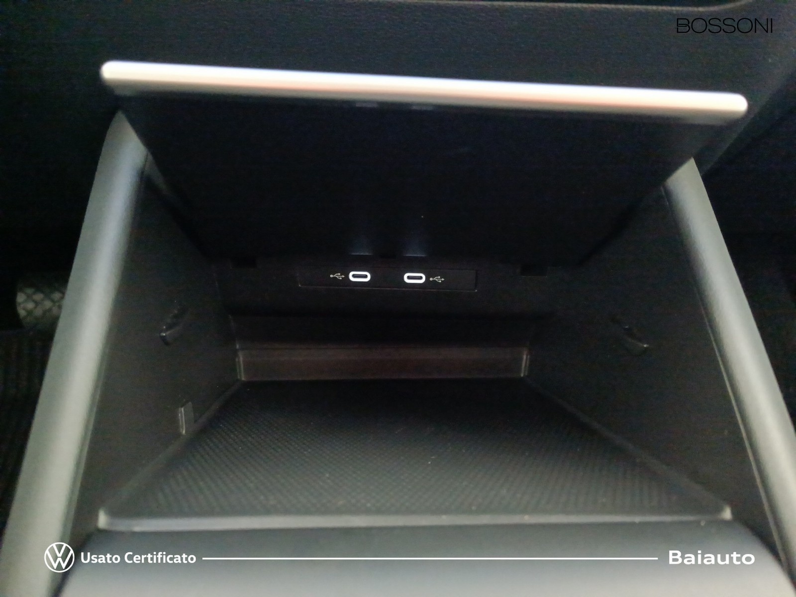 12 - Volkswagen Tiguan 1.5 etsi act 130cv life dsg