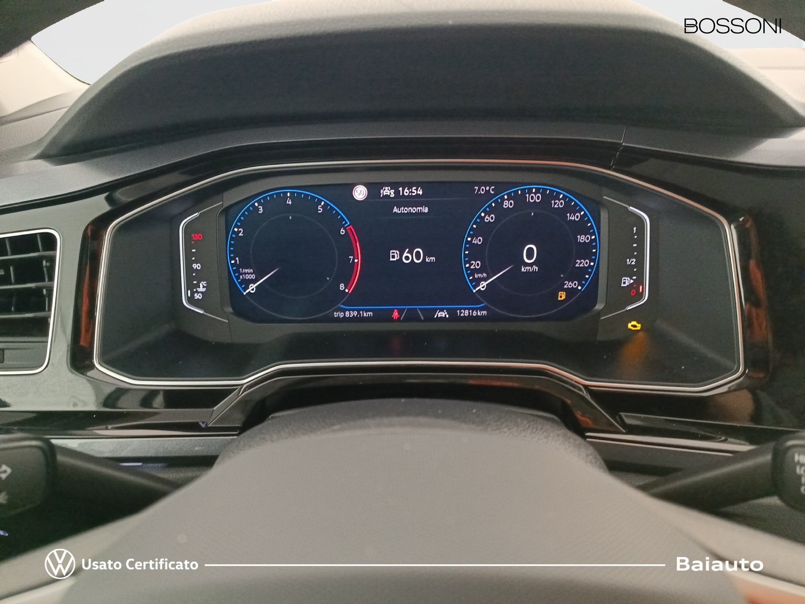 9 - Volkswagen Polo 1.0 tsi 95cv style