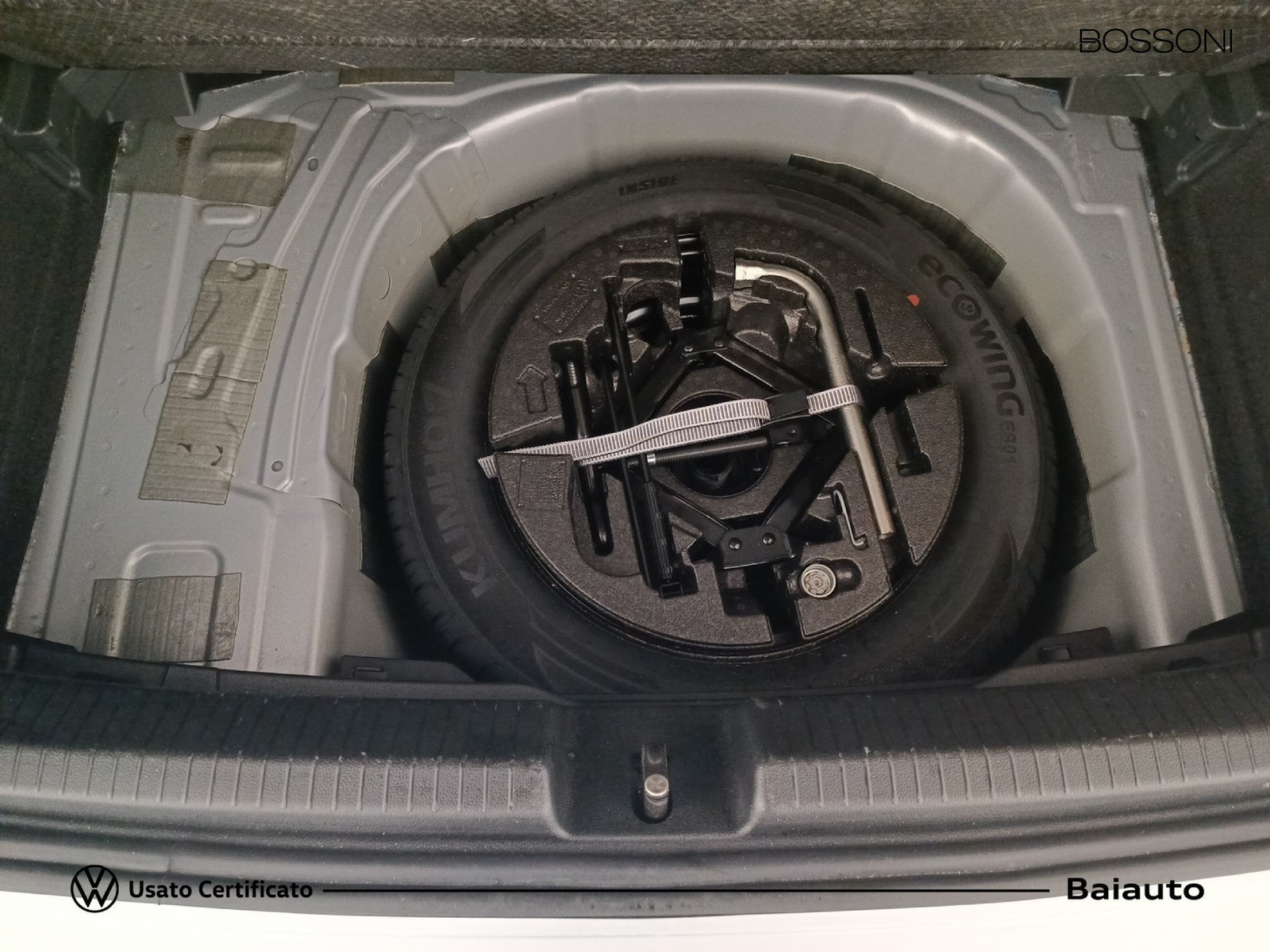 27 - Volkswagen Polo 1.0 tsi 95cv style