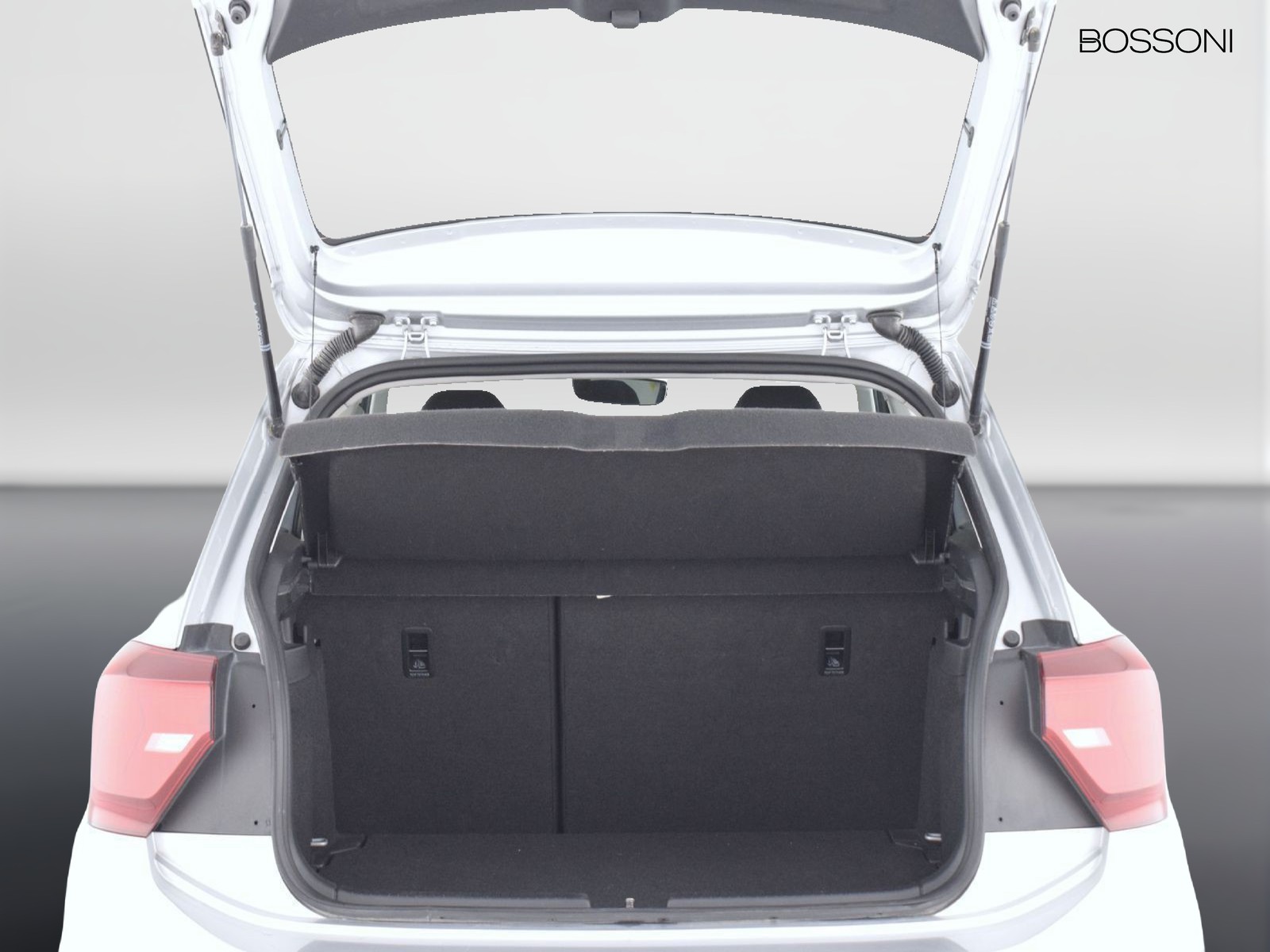 10 - Volkswagen Polo 1.0 tsi 95cv life dsg