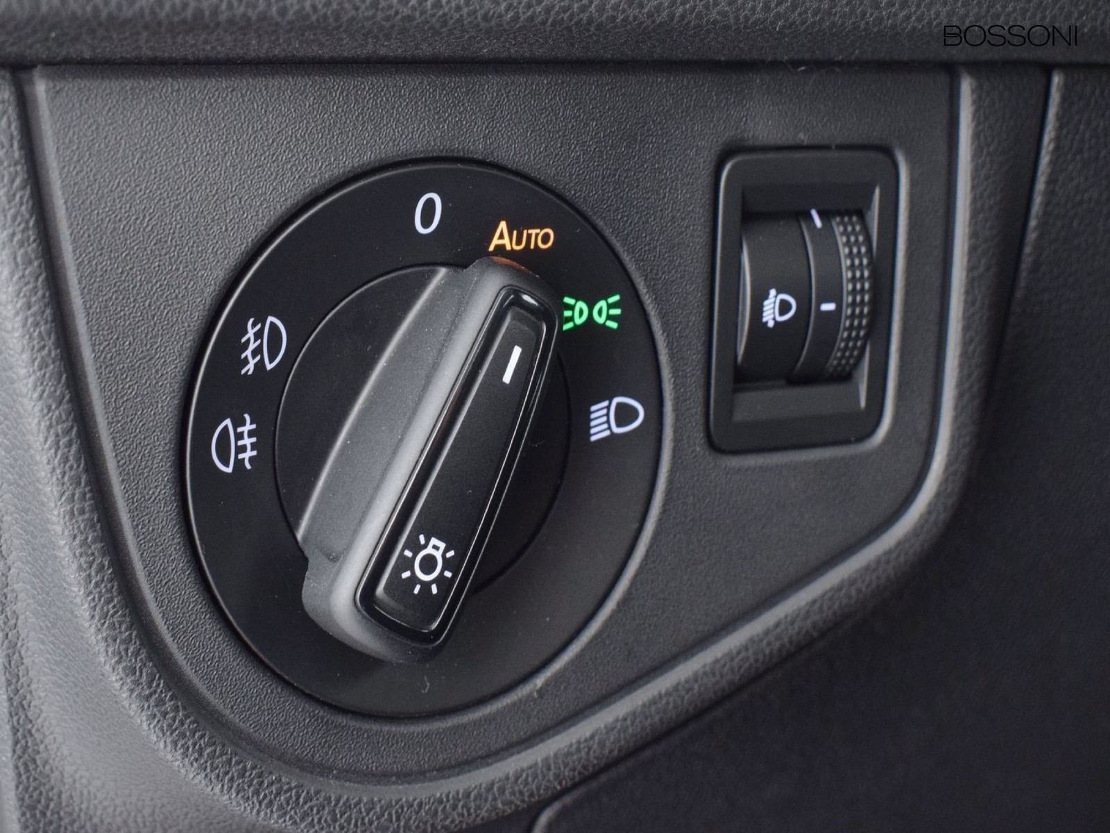 16 - Volkswagen Polo 1.0 tsi 95cv life dsg