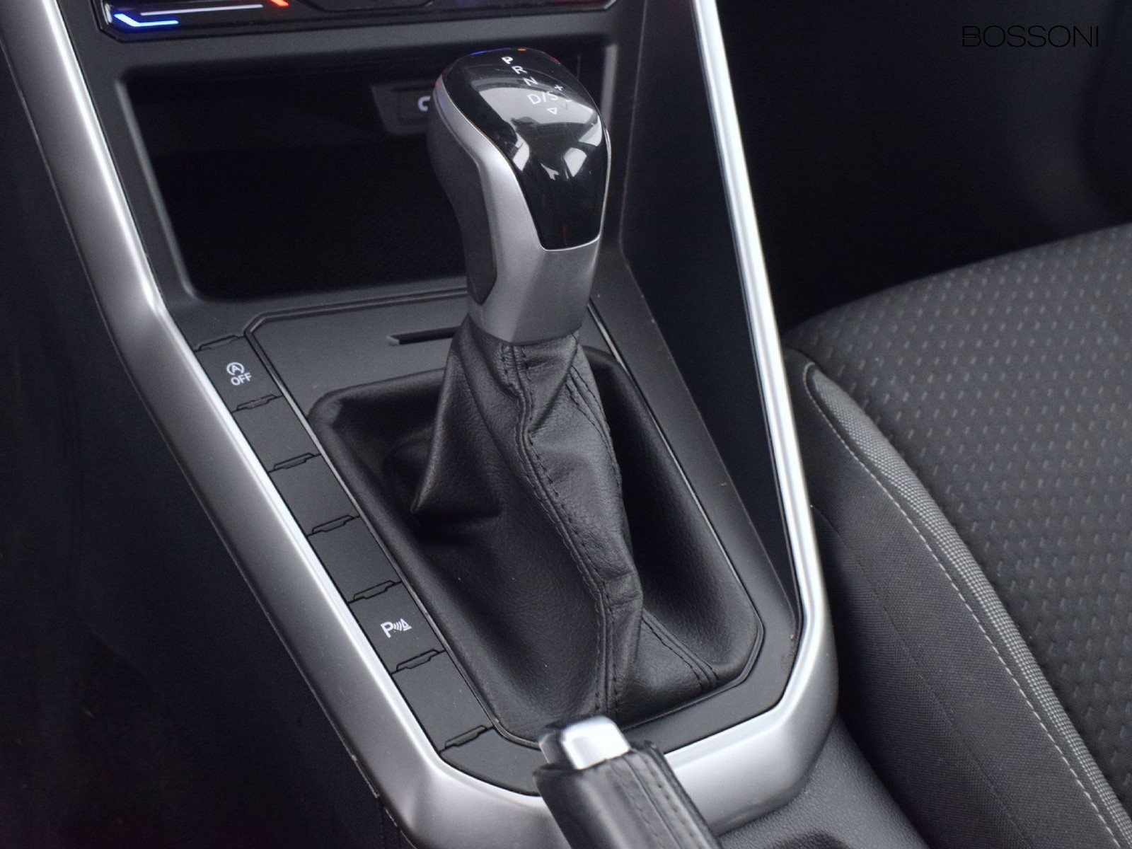 22 - Volkswagen Polo 1.0 tsi 95cv life dsg