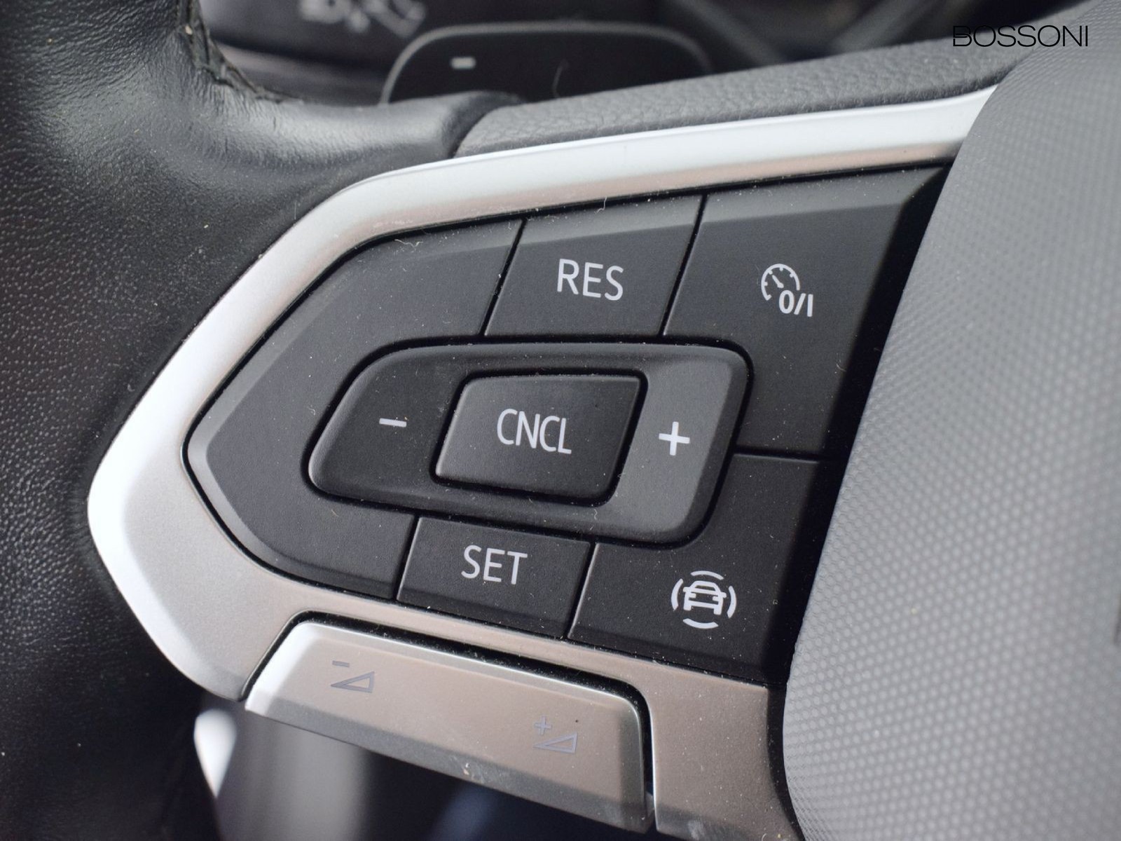 24 - Volkswagen Polo 1.0 tsi 95cv life dsg