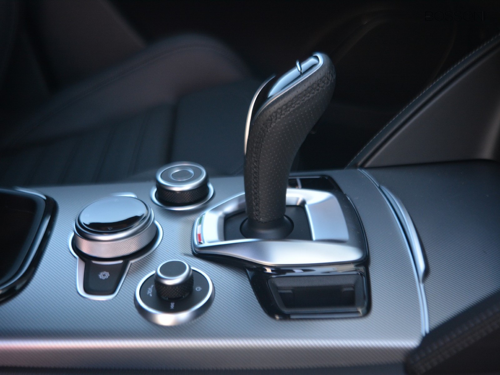 12 - Alfa Romeo Stelvio 2.2 turbo 210cv veloce q4 at8