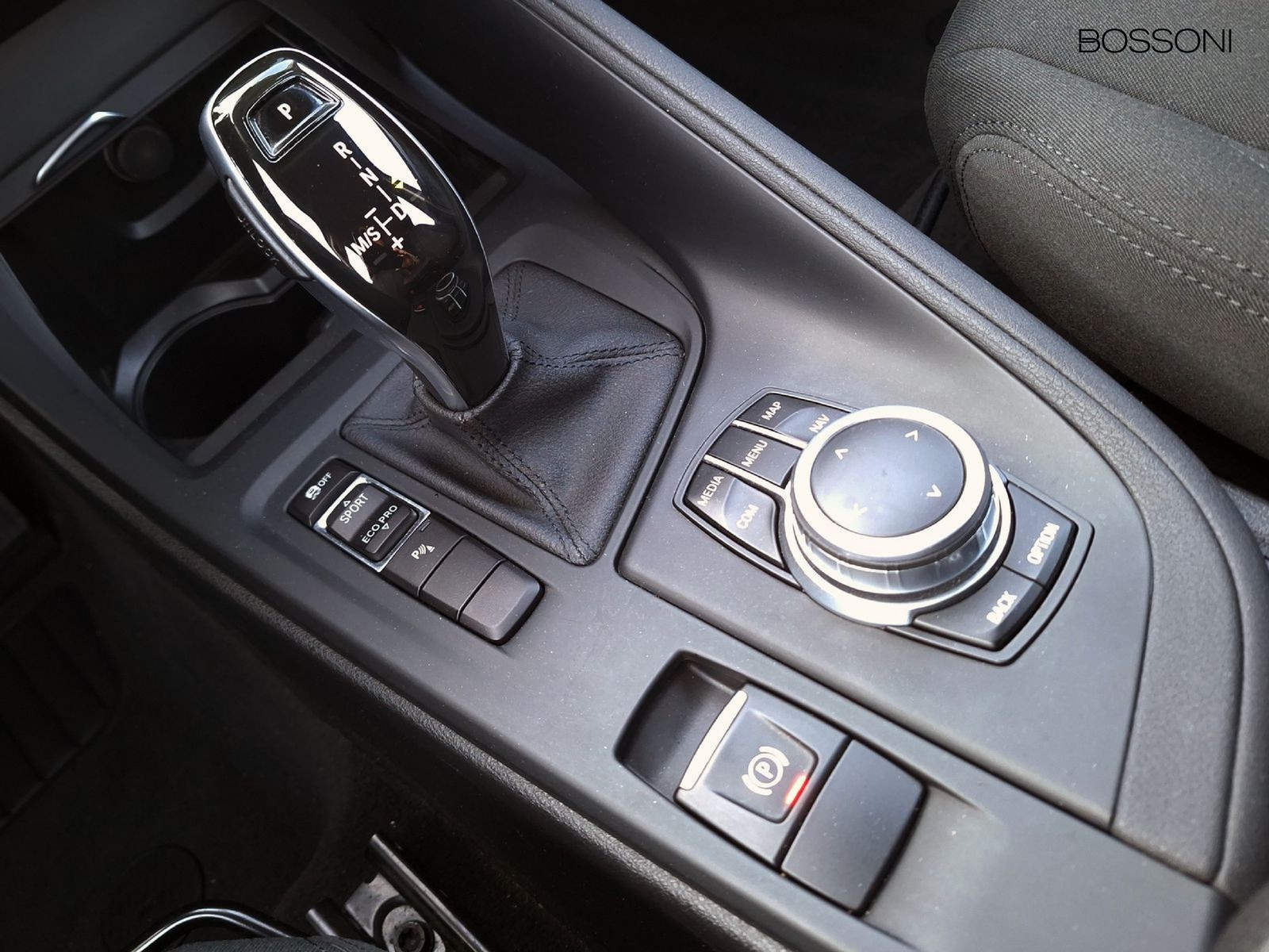 18 - BMW X1 18d sdrive business advantage steptronic