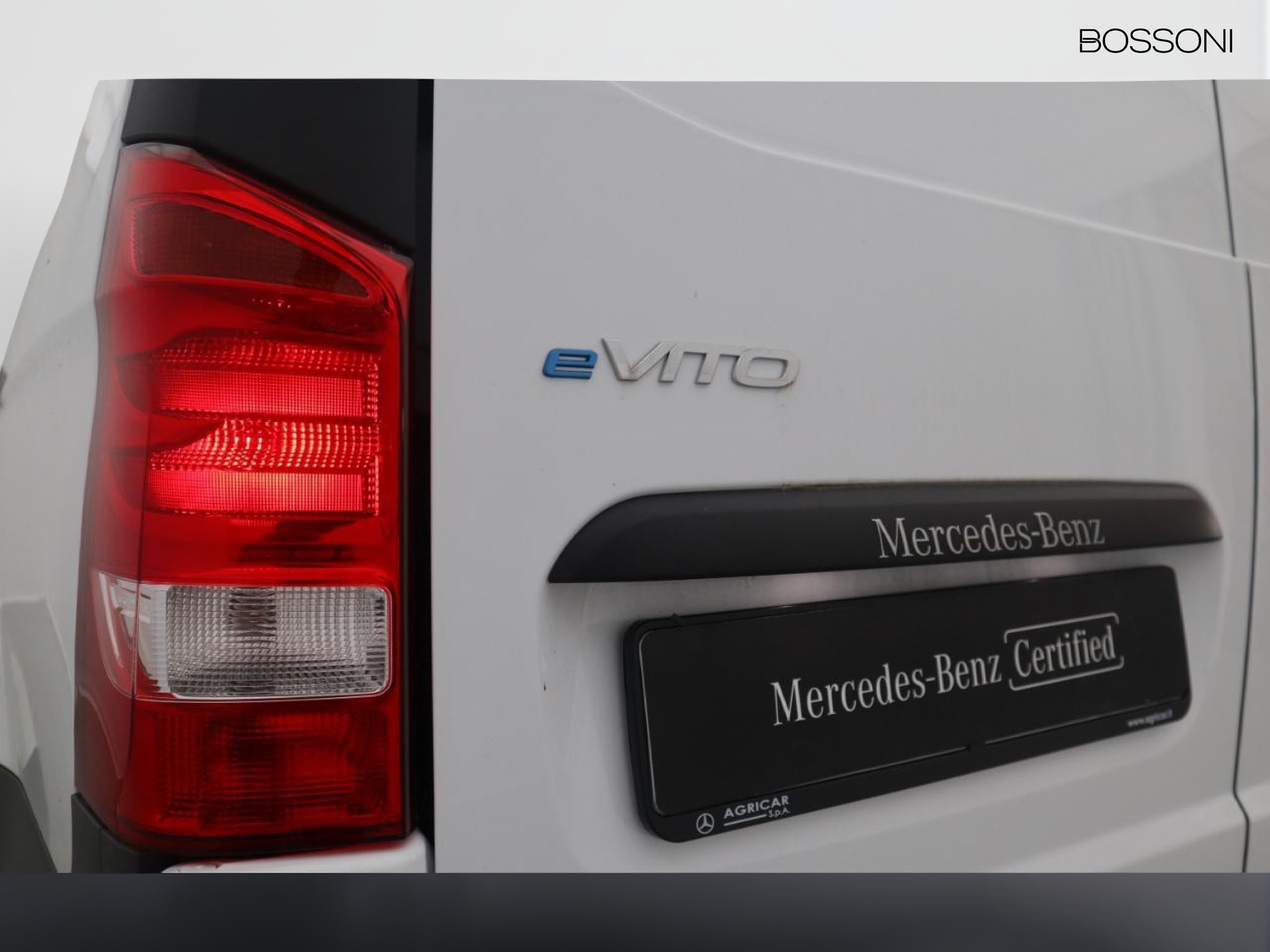 6 - Mercedes Vans Vito efurgone long 35kwh