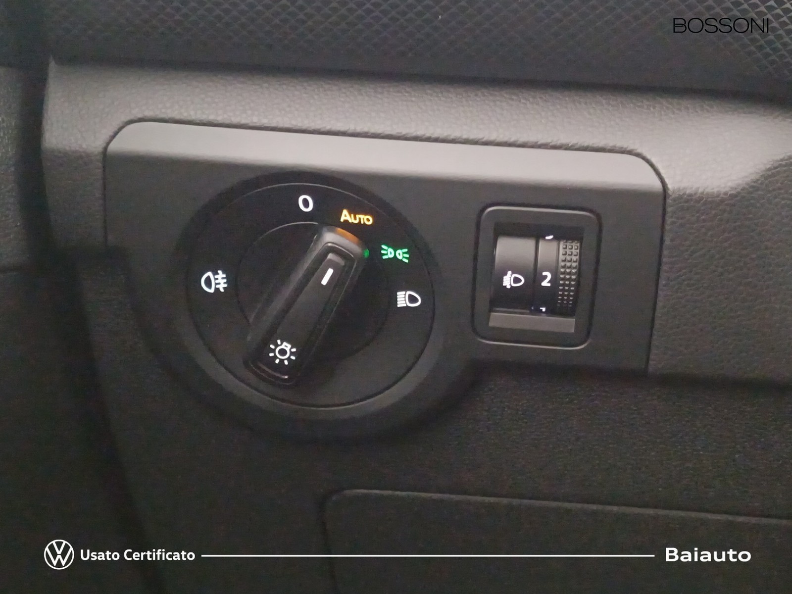 16 - Volkswagen T-Cross 1.0 tsi 115cv life dsg