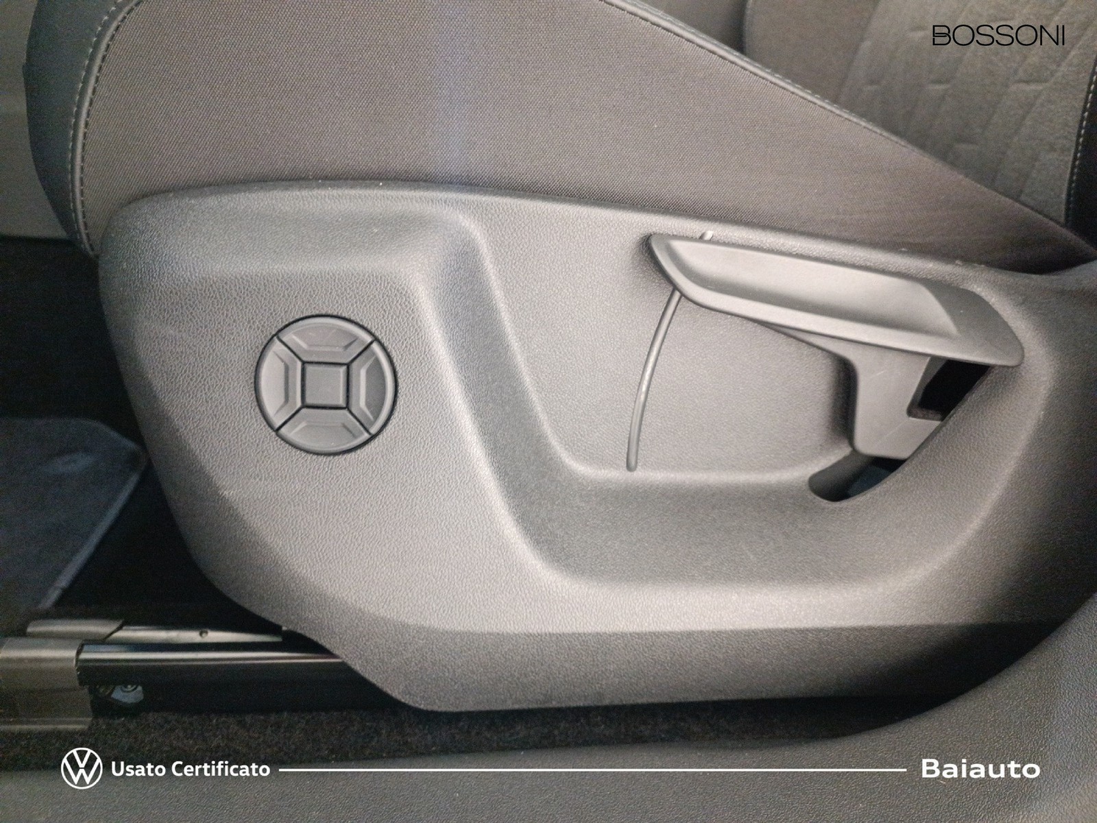 23 - Volkswagen Tiguan 2.0 tdi scr 150cv life dsg