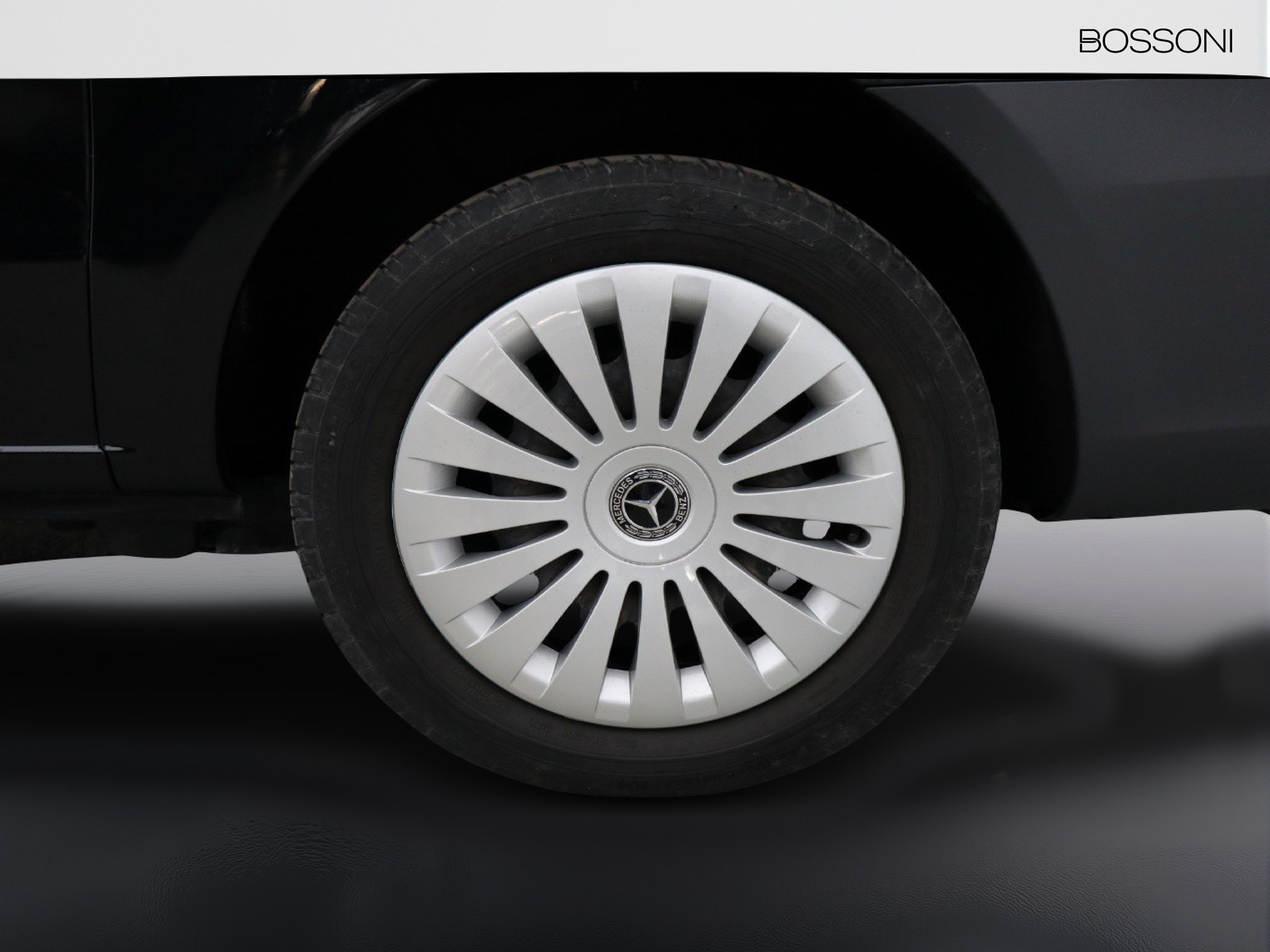 4 - Mercedes Vans Vito 116 cdi long tourer pro auto my20