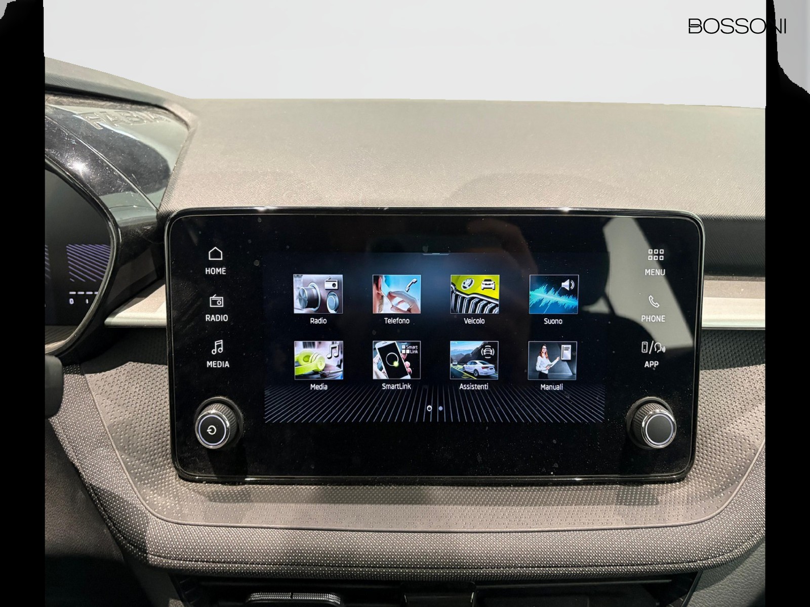 12 - Skoda Fabia 1.0 tsi 95cv young edition