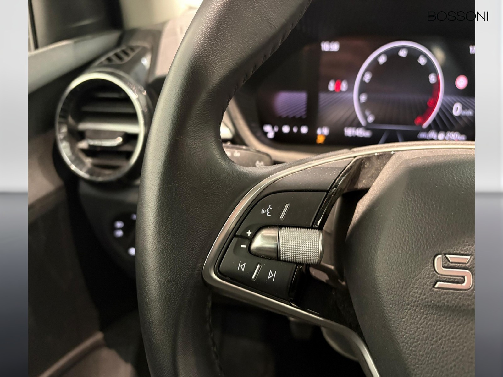 16 - Skoda Fabia 1.0 tsi 95cv young edition