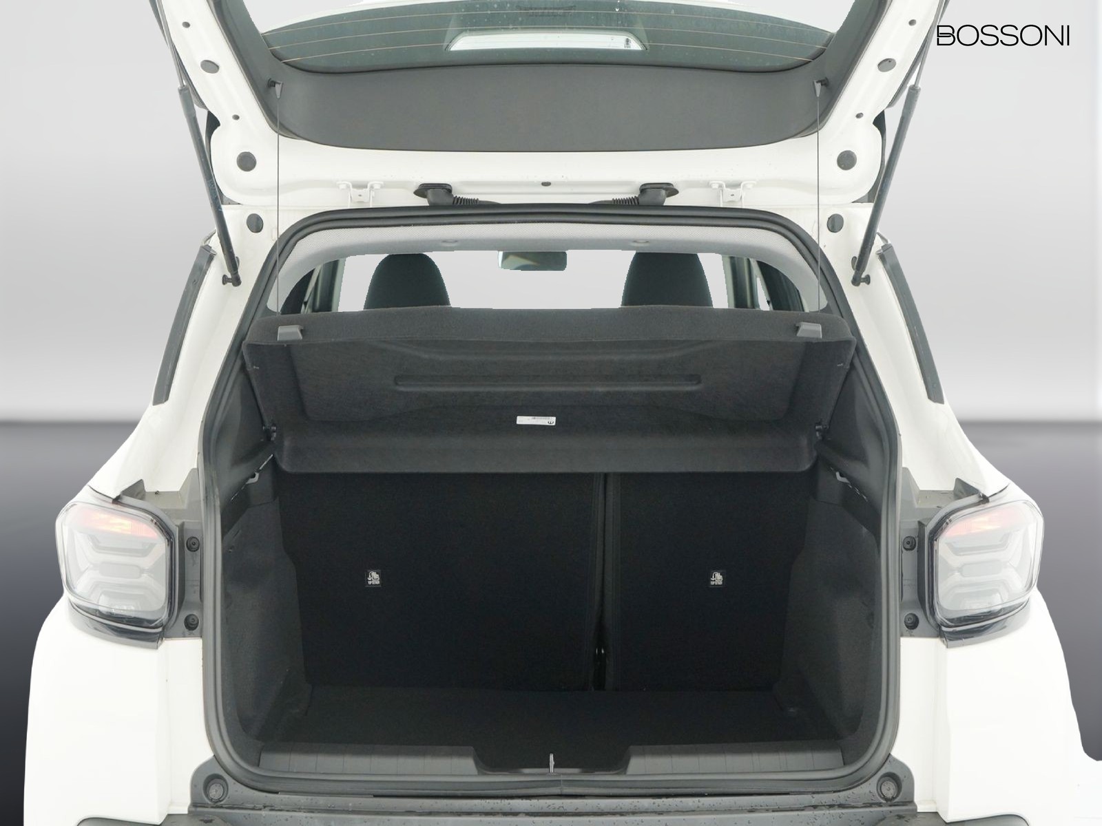 10 - Jeep Avenger full-electric longitude fwd auto