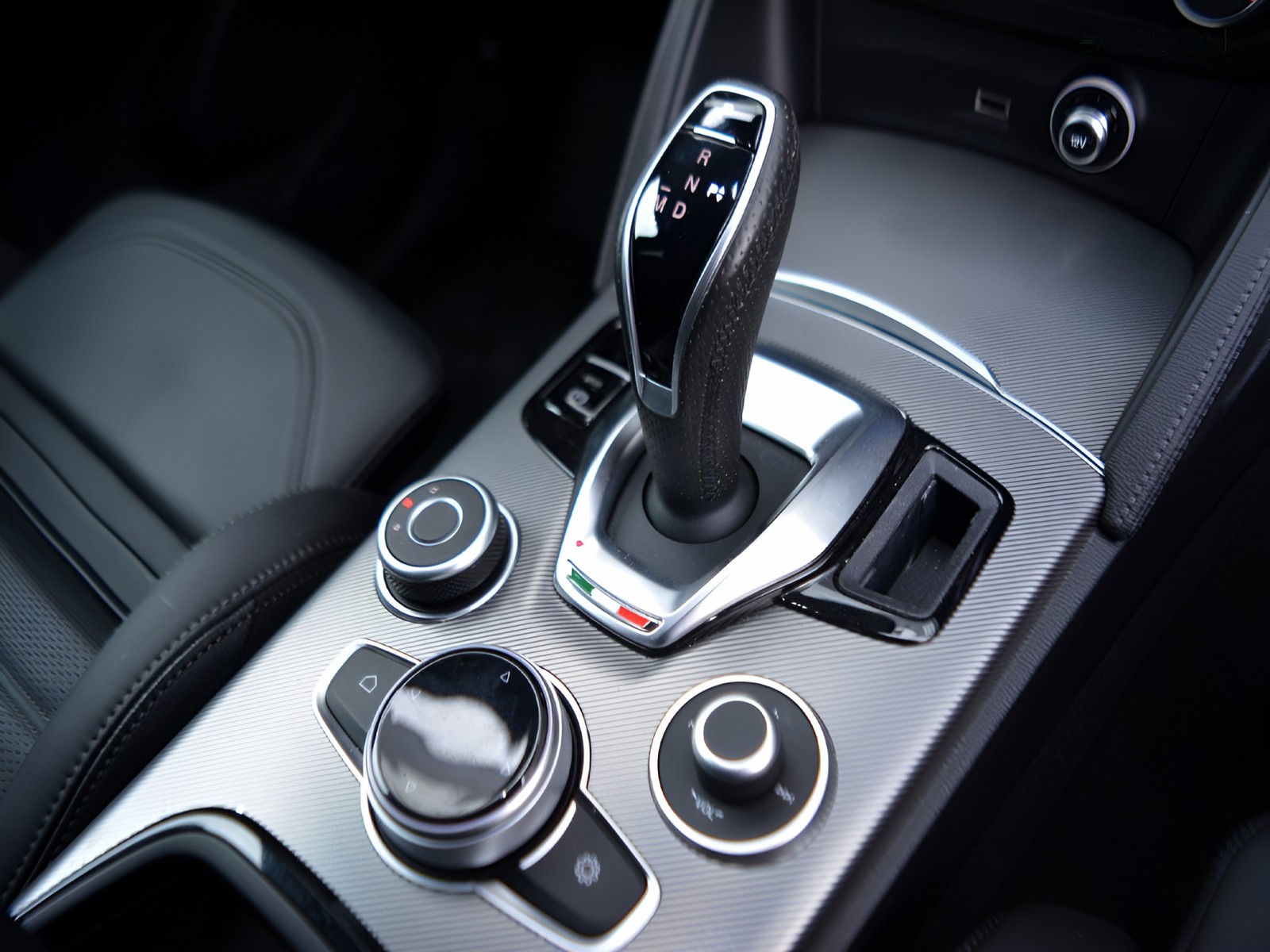 17 - Alfa Romeo Stelvio 2.2 turbo 210cv veloce q4 at8