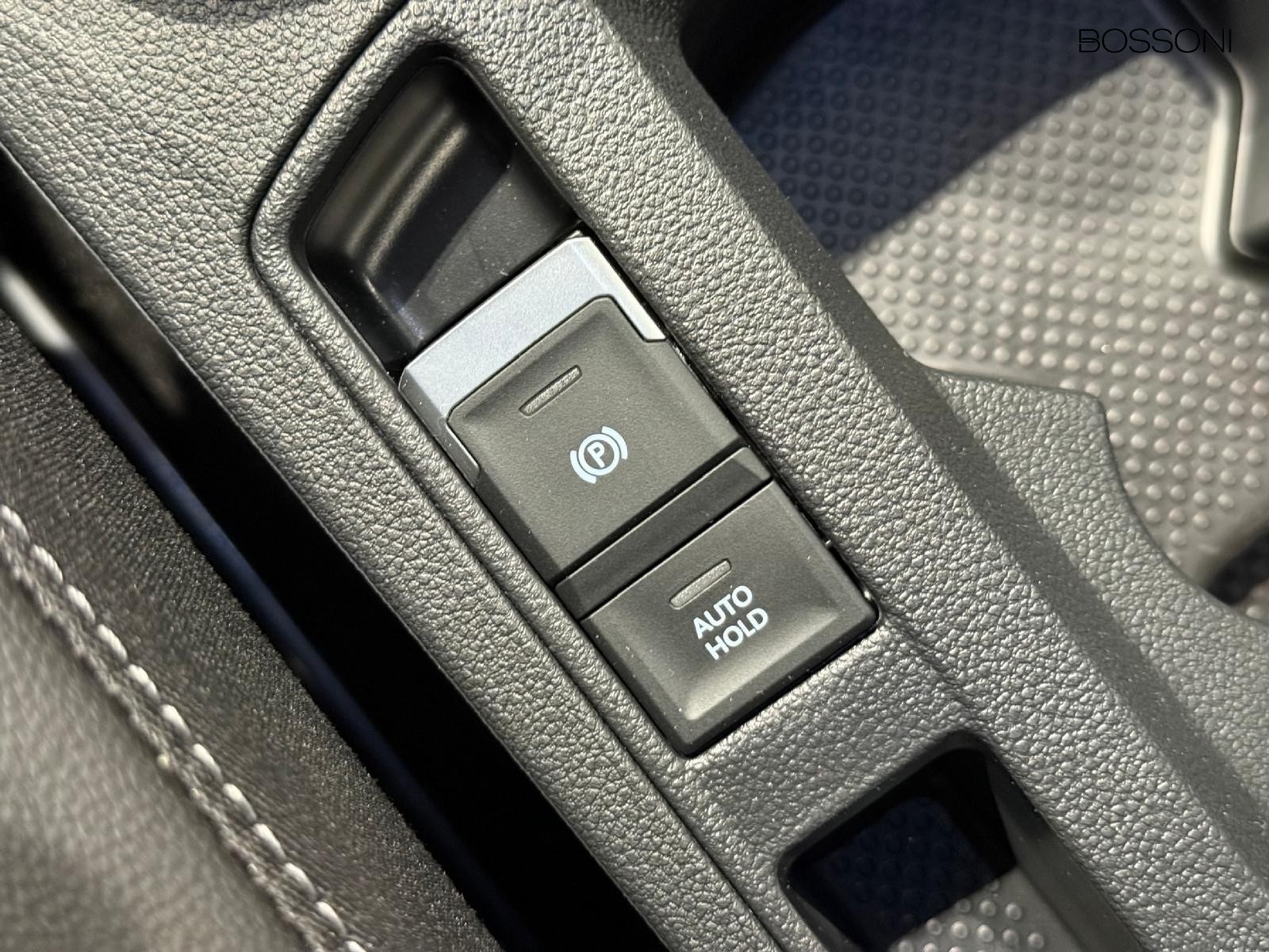 12 - Volkswagen T-Roc 1.0 tsi 115cv r-line plus