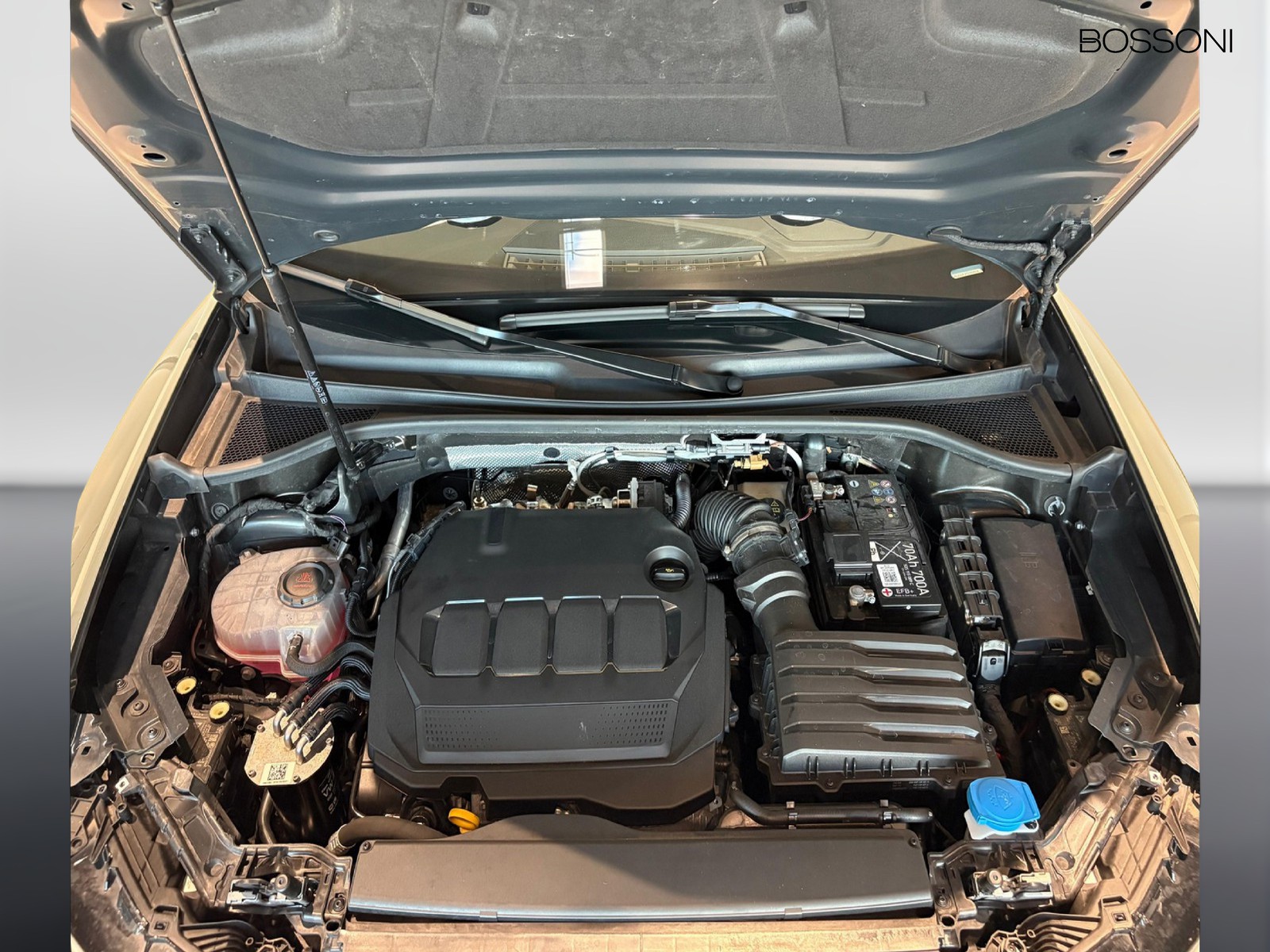 36 - Audi Q3 35 2.0 tdi business advanced s tronic