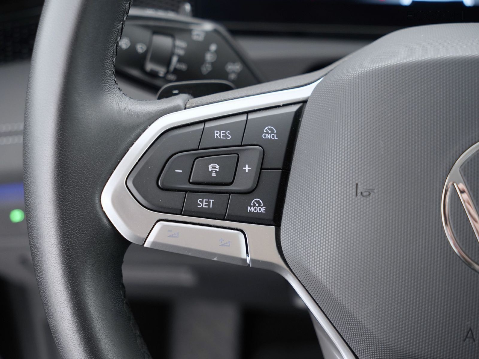 24 - Volkswagen Tiguan 2.0 tdi scr 150cv life dsg