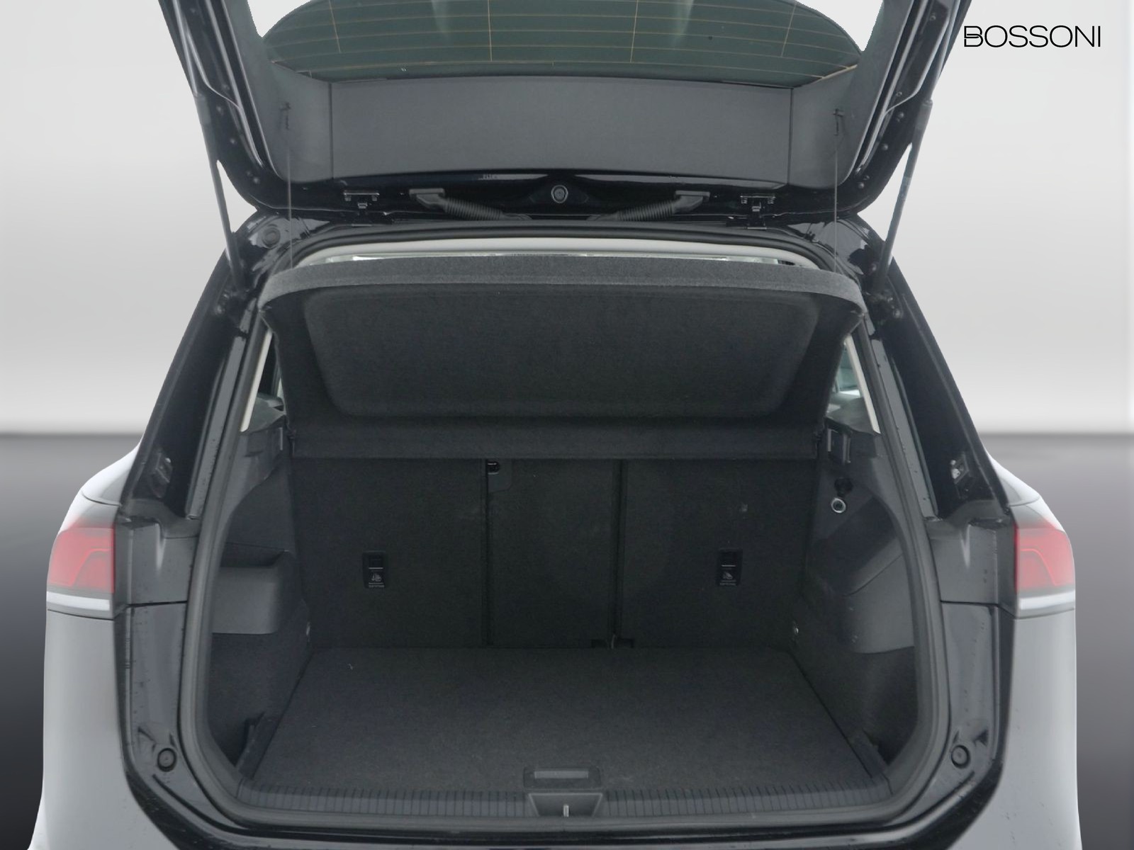 10 - Volkswagen Tiguan 2.0 tdi scr 150cv life dsg