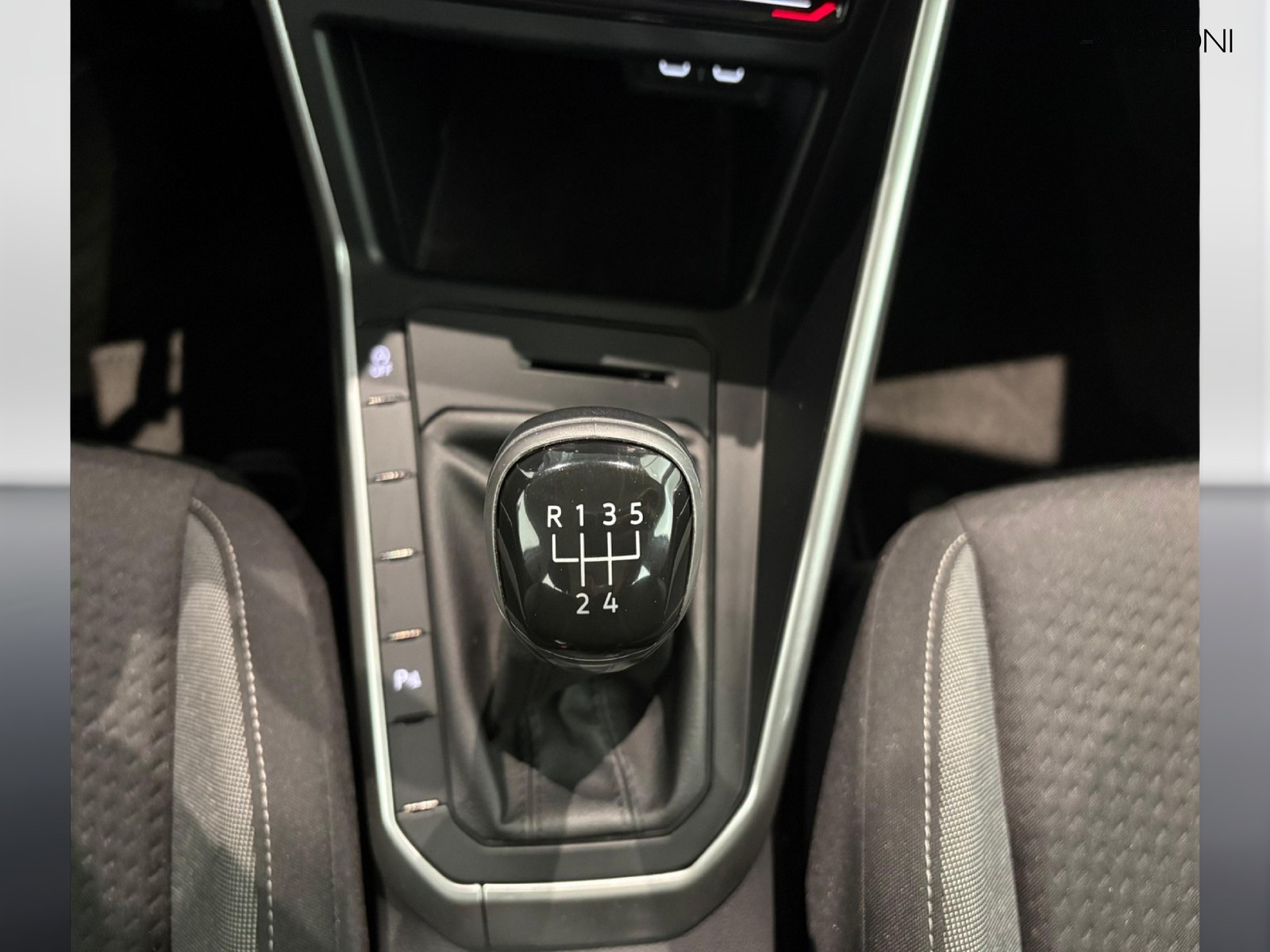 22 - Volkswagen Polo 1.0 evo 80cv life