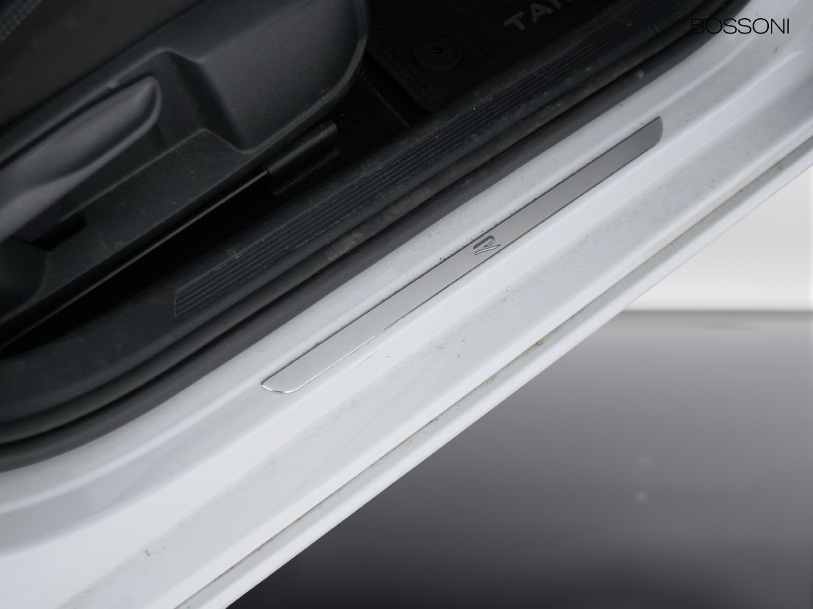 20 - Volkswagen Taigo 1.5 tsi act 150cv r-line dsg