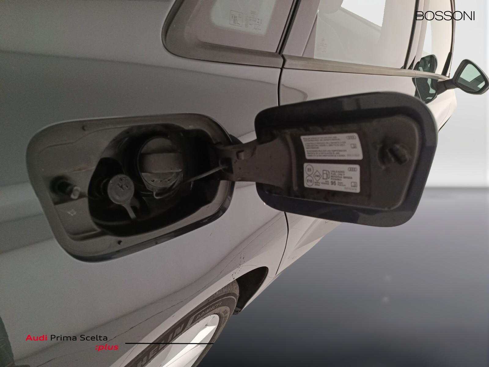 32 - Audi A3 sportback 30 1.5 g-tron business s tronic