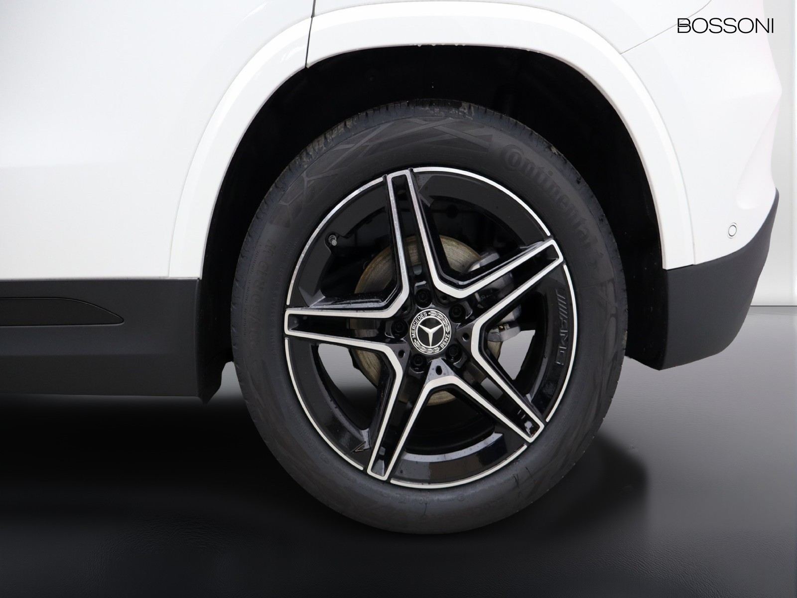 4 - Mercedes GLA 200 d amg line premium 4matic 8g-dct