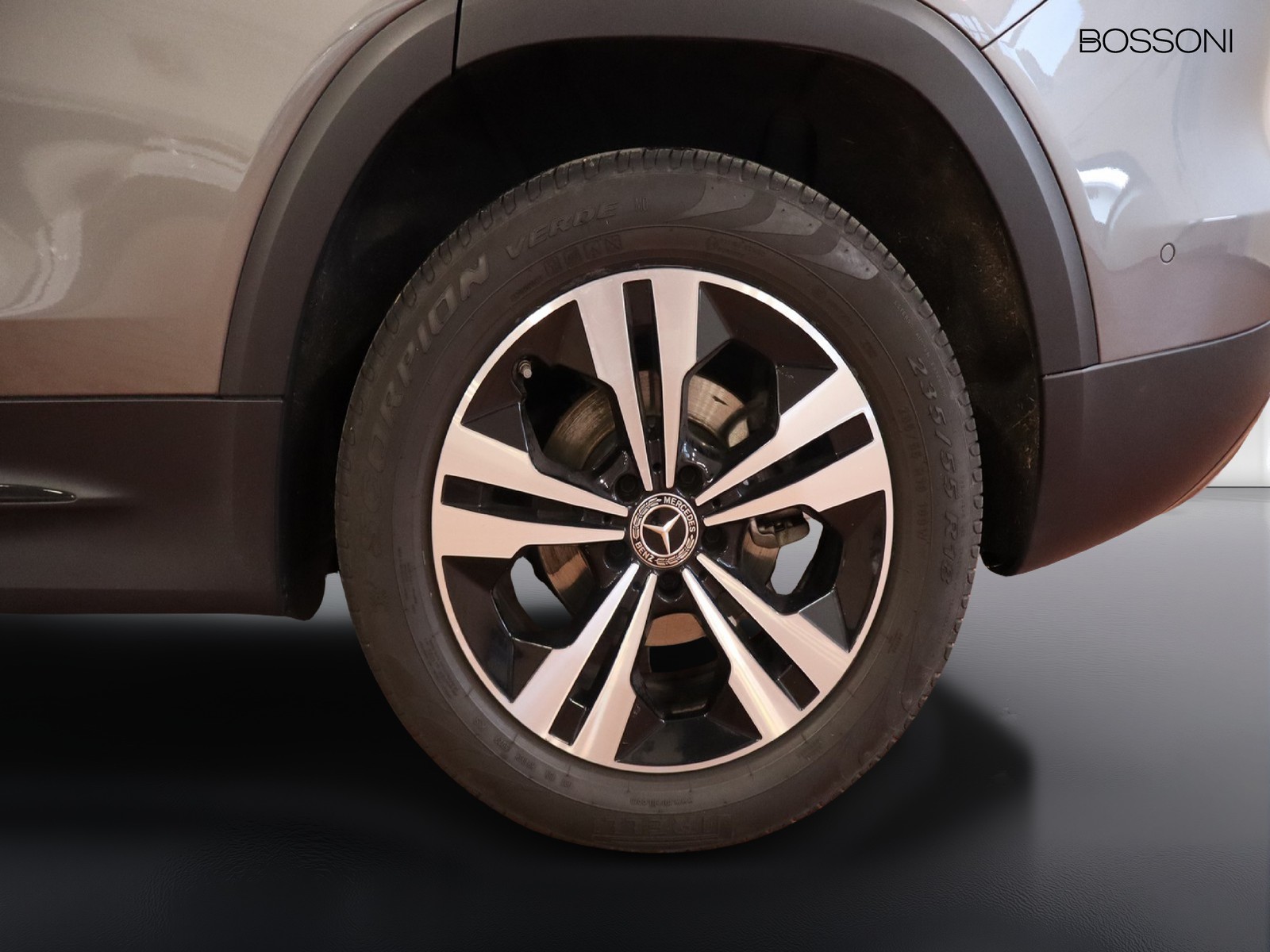 4 - Mercedes GLB 200 d progressive advanced plus 4matic 8g-dct