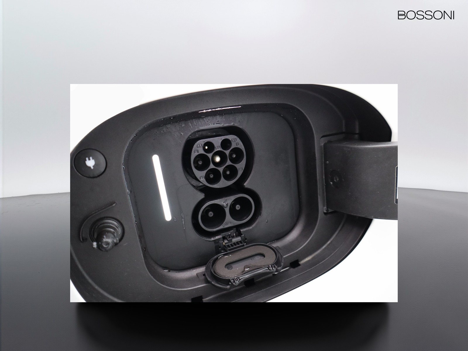 17 - Mercedes CLA eq 250+ advanced plus