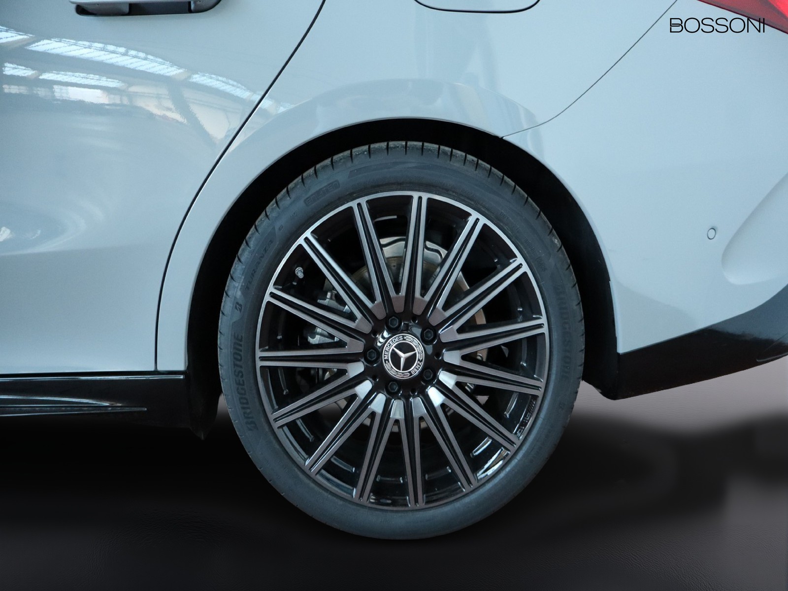 4 - Mercedes CLA 220 premium 4matic auto