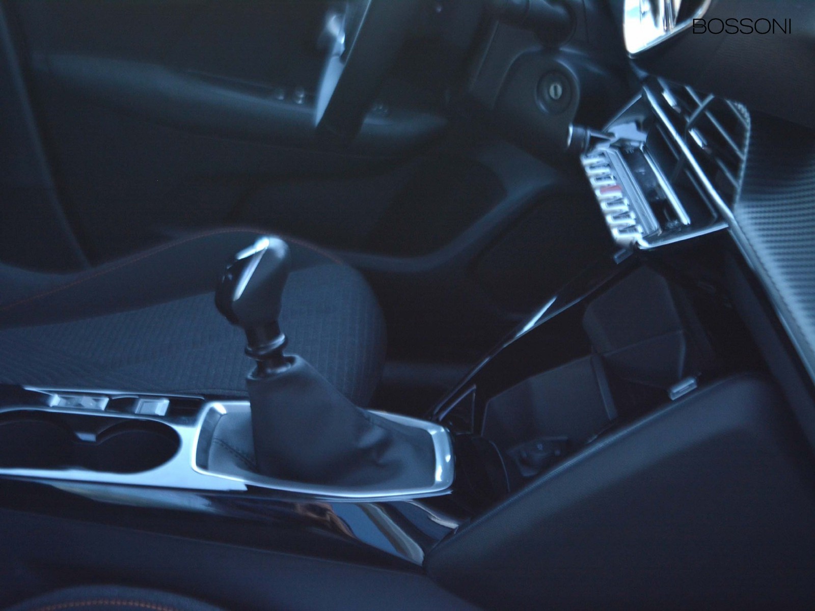 12 - Peugeot 208 1.2 puretech 100cv business s&s