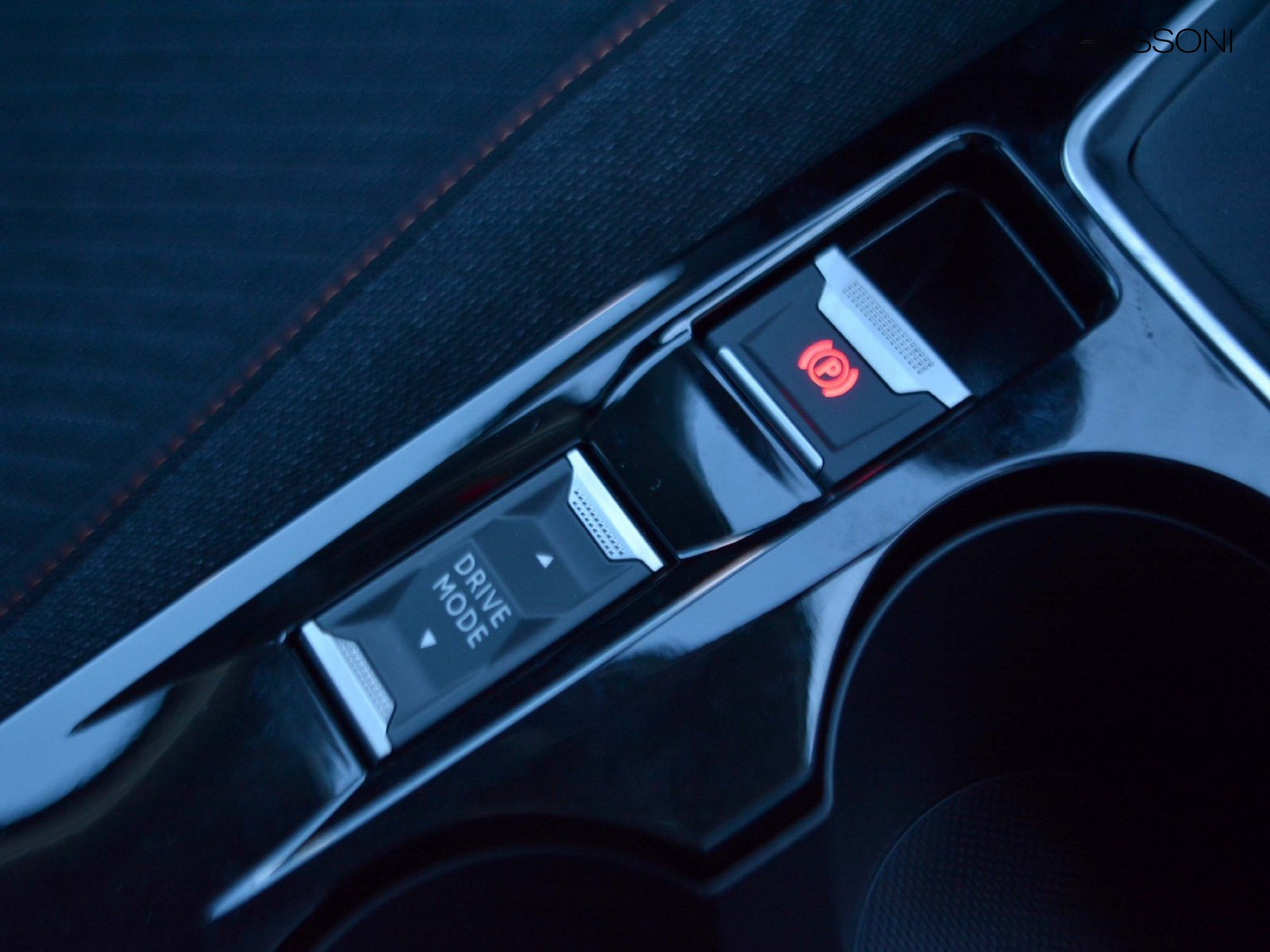 20 - Peugeot 208 1.2 puretech 100cv business s&s