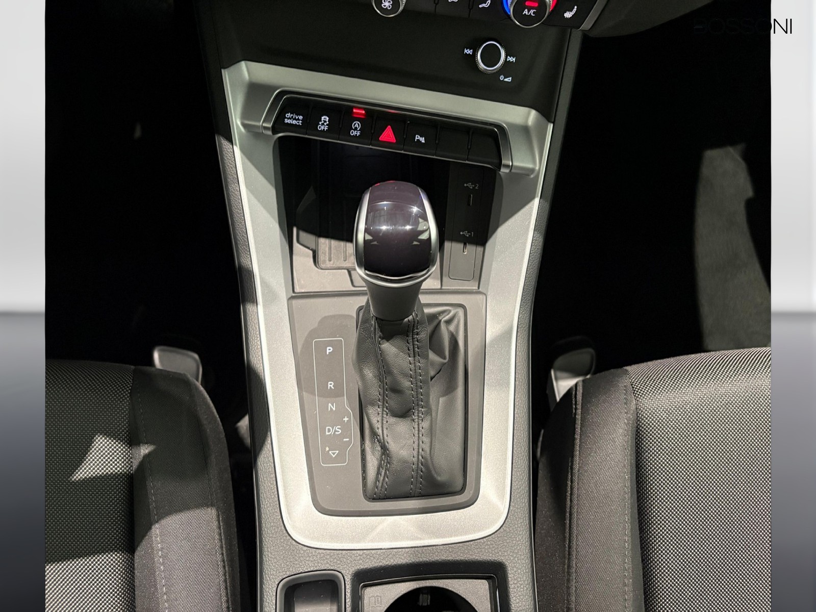 15 - Audi Q3 sportback 35 2.0 tdi business plus s tronic