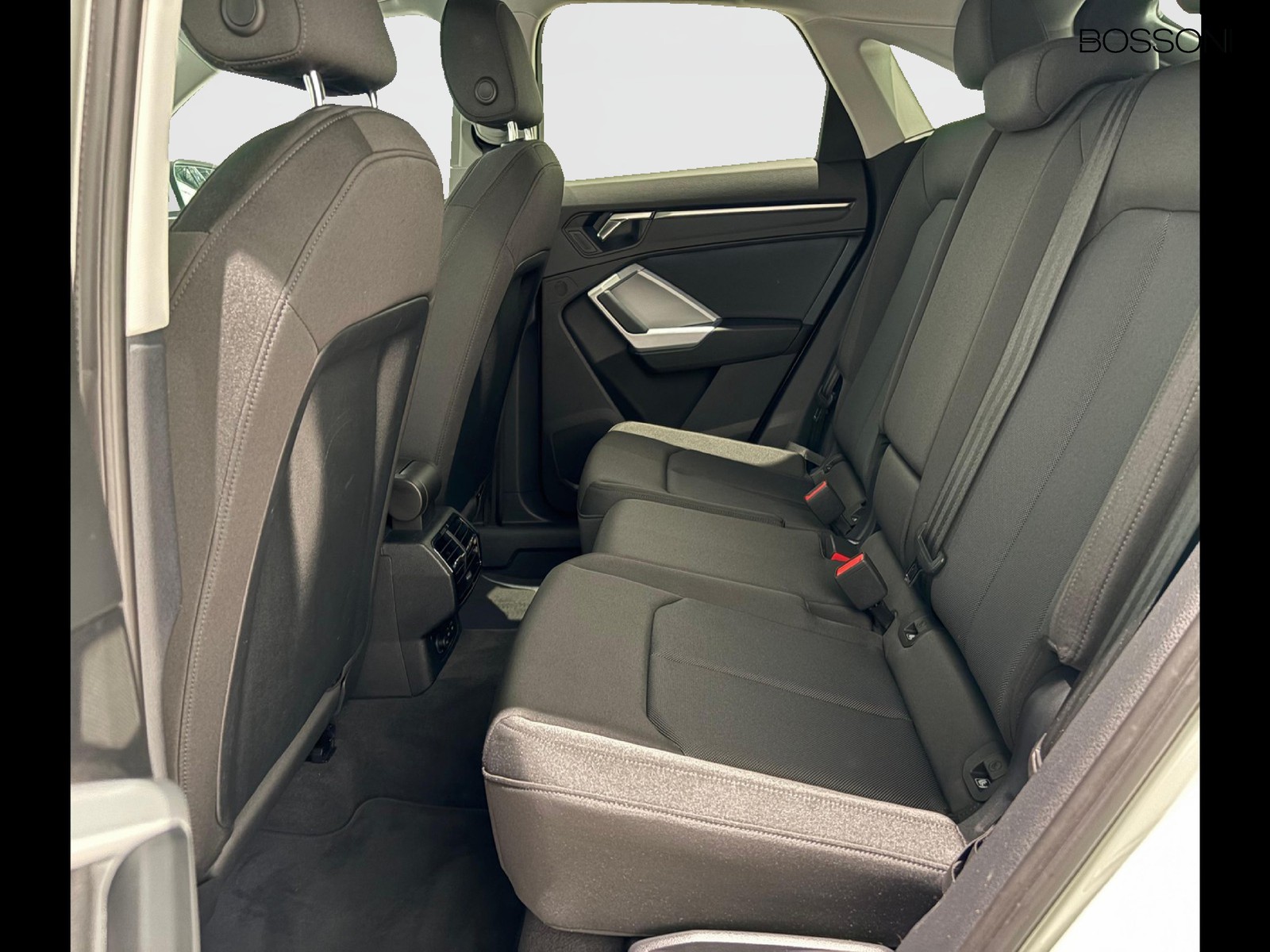 23 - Audi Q3 sportback 35 2.0 tdi business plus s tronic