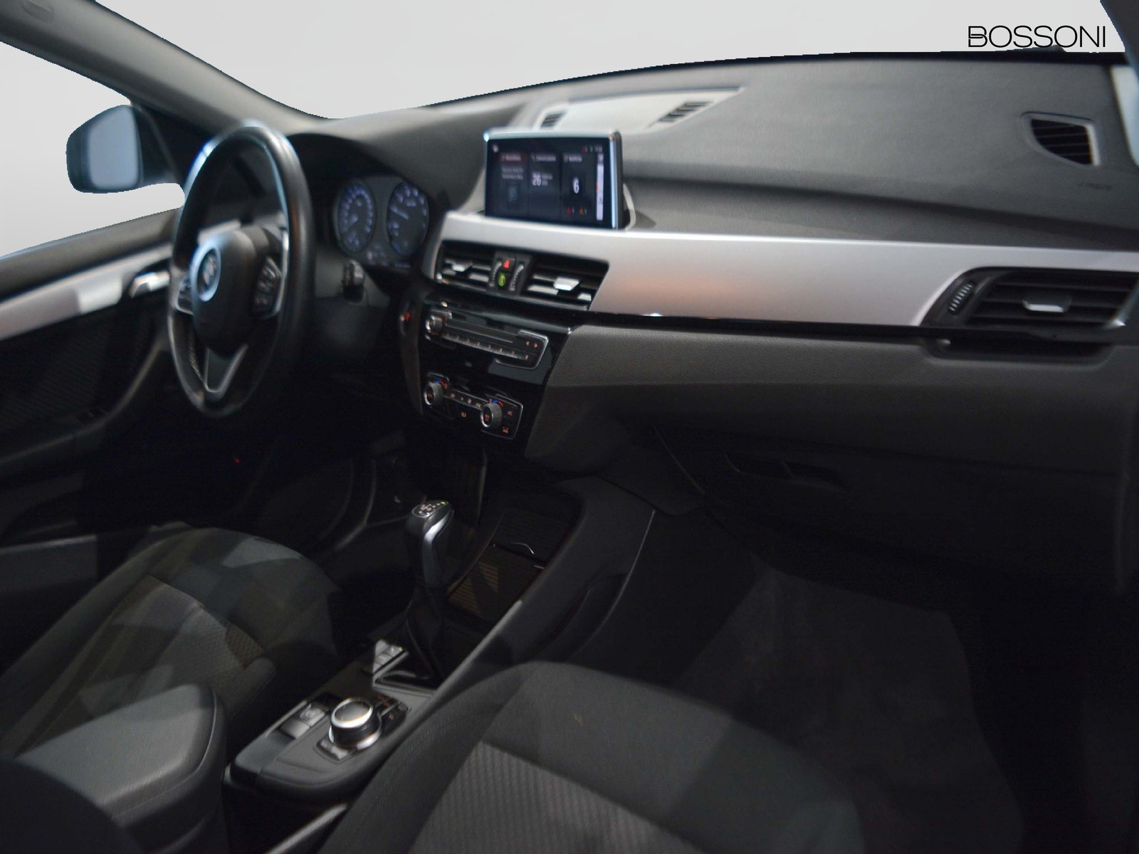 8 - BMW X1 25e xdrive business advantage steptronic