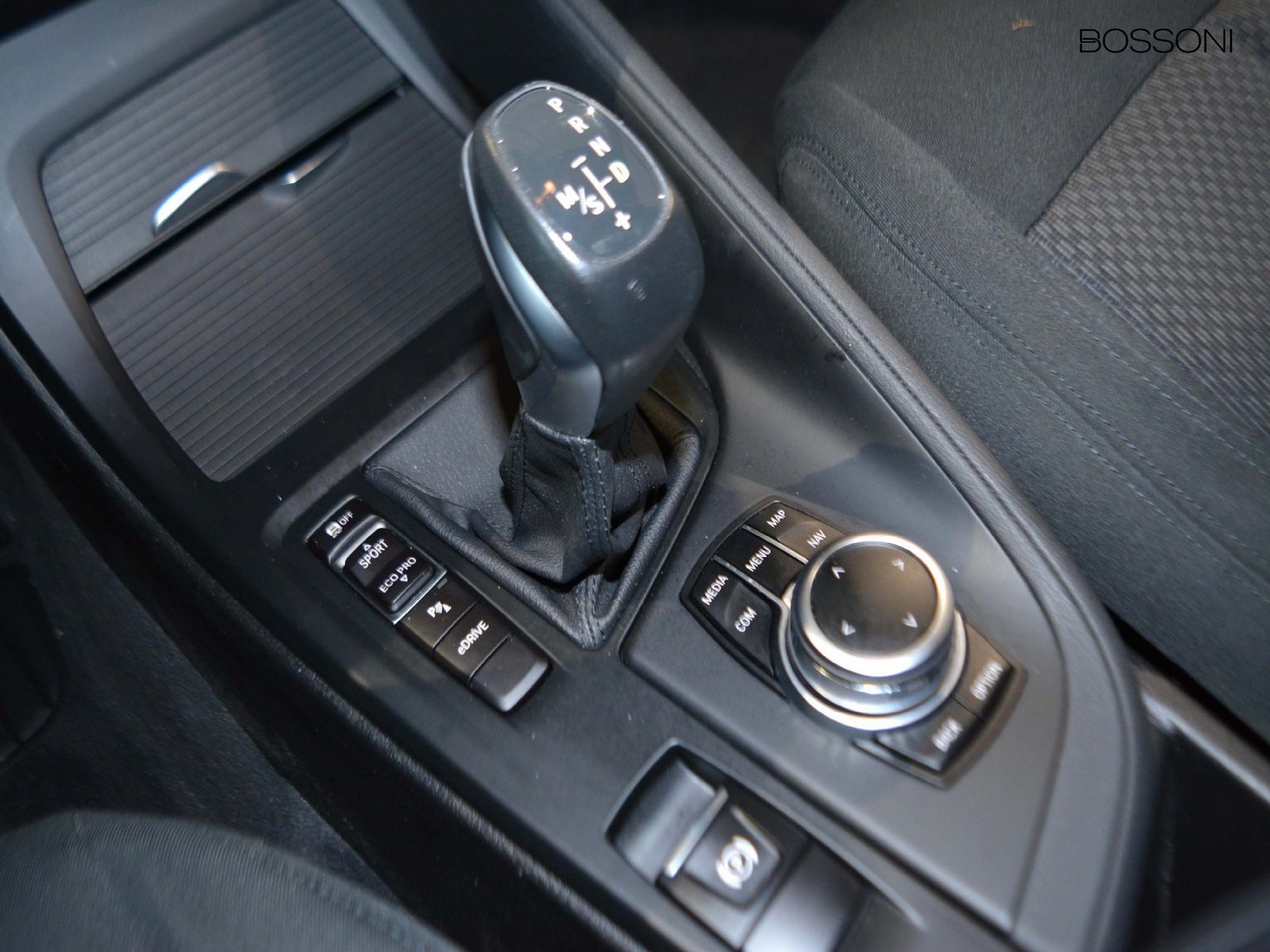 12 - BMW X1 25e xdrive business advantage steptronic