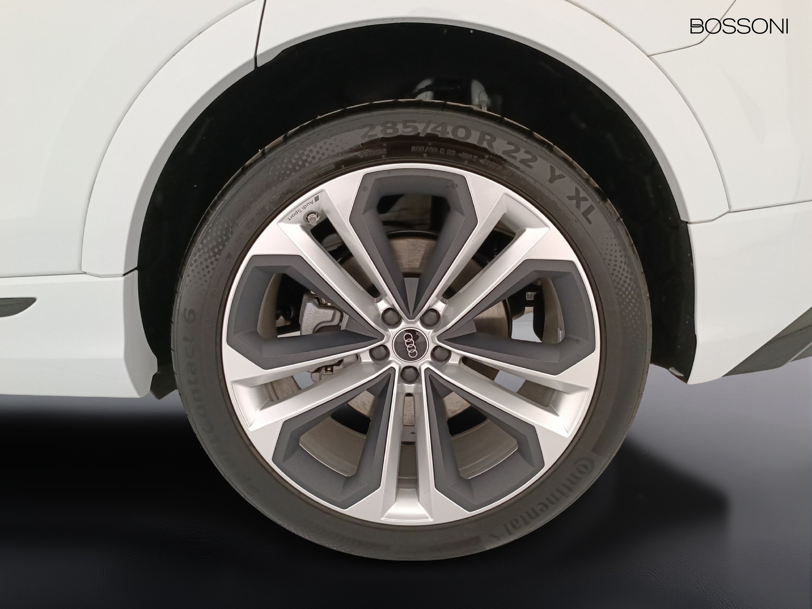 32 - Audi Q8 3.0 v6 tfsi e 394cv s line edition quattro tiptronic