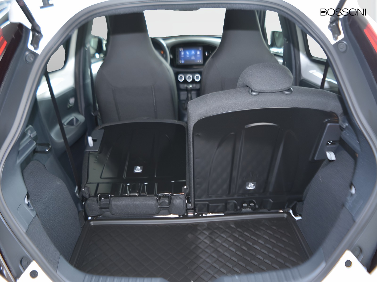 15 - Toyota Aygo x 1.0 72cv active