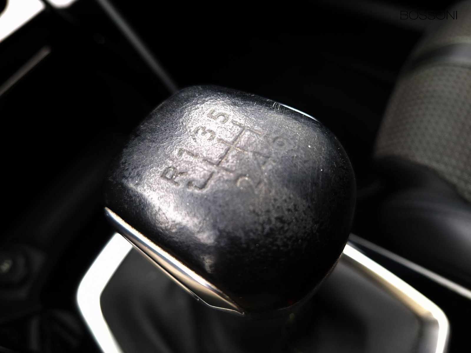 18 - Peugeot 2008 1.2 puretech 130cv gt line s&s