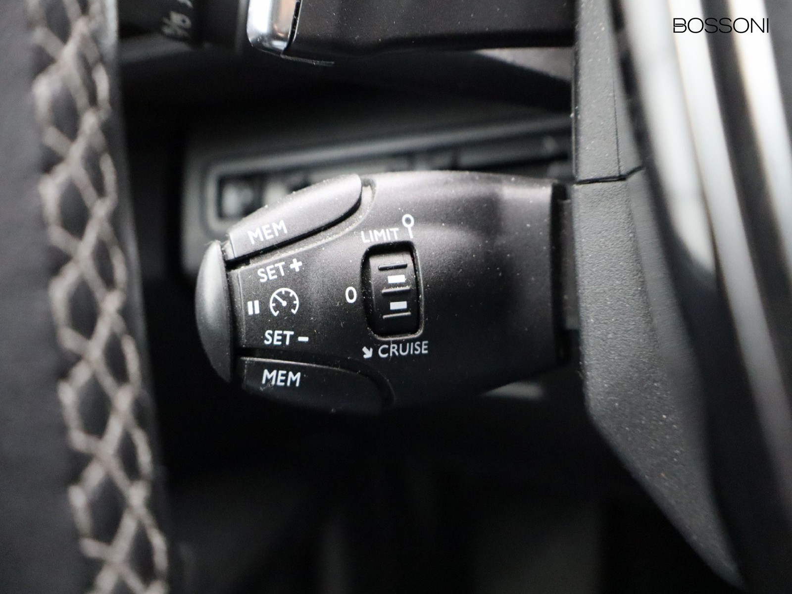 16 - Peugeot 3008 1.2 puretech turbo 130cv allure eat s&s