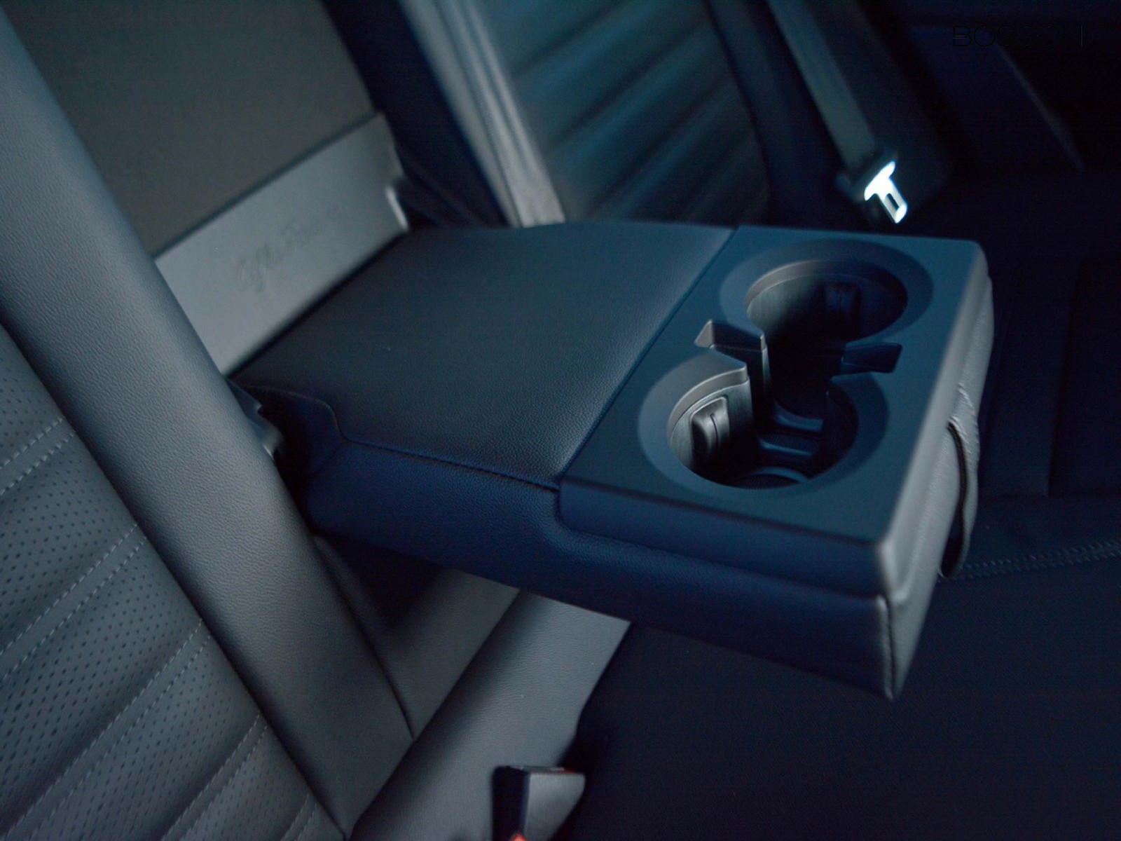 6 - Alfa Romeo Stelvio 2.2 turbo 210cv veloce q4 at8