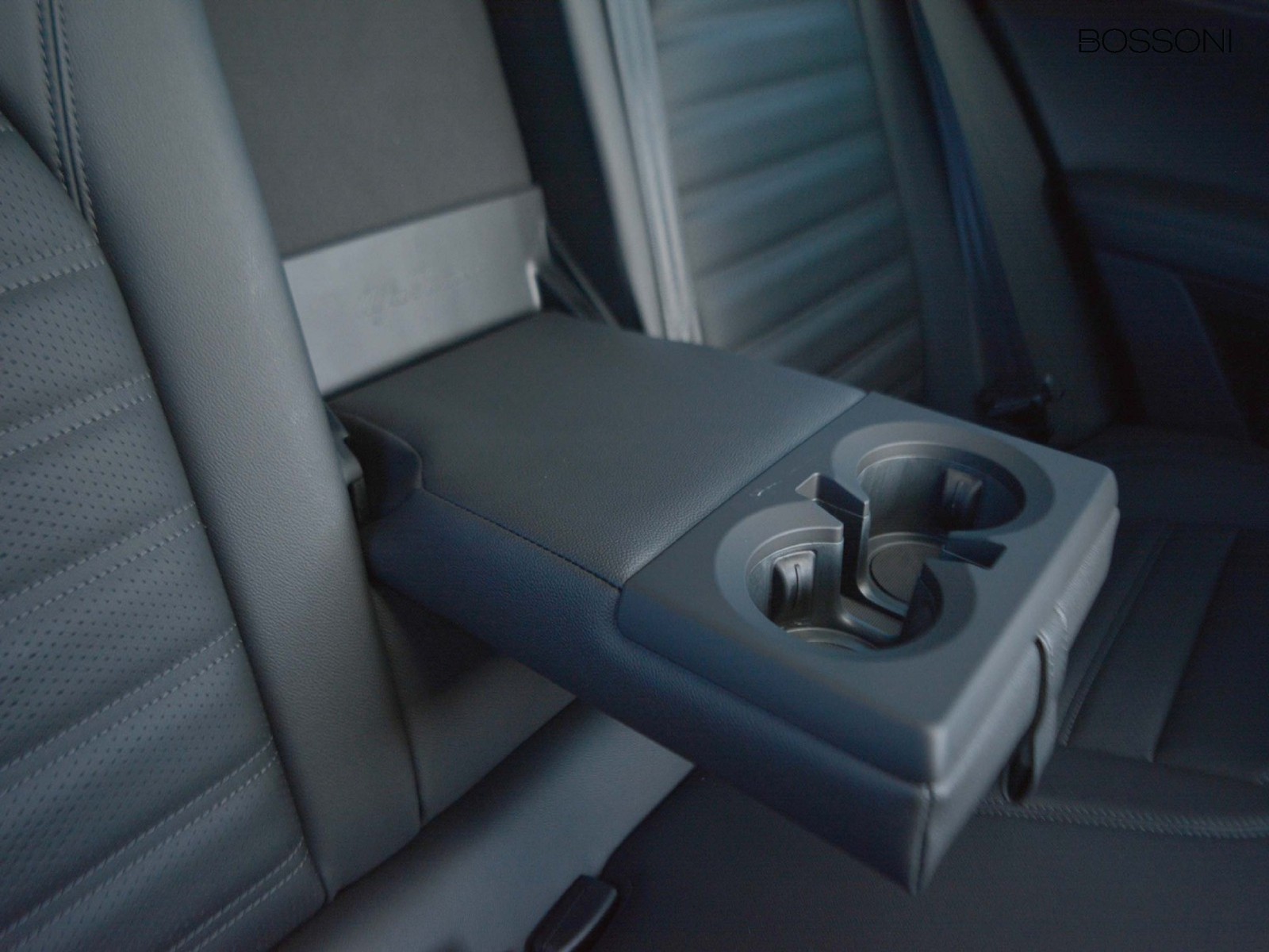 6 - Alfa Romeo Stelvio 2.2 turbo 210cv veloce q4 at8