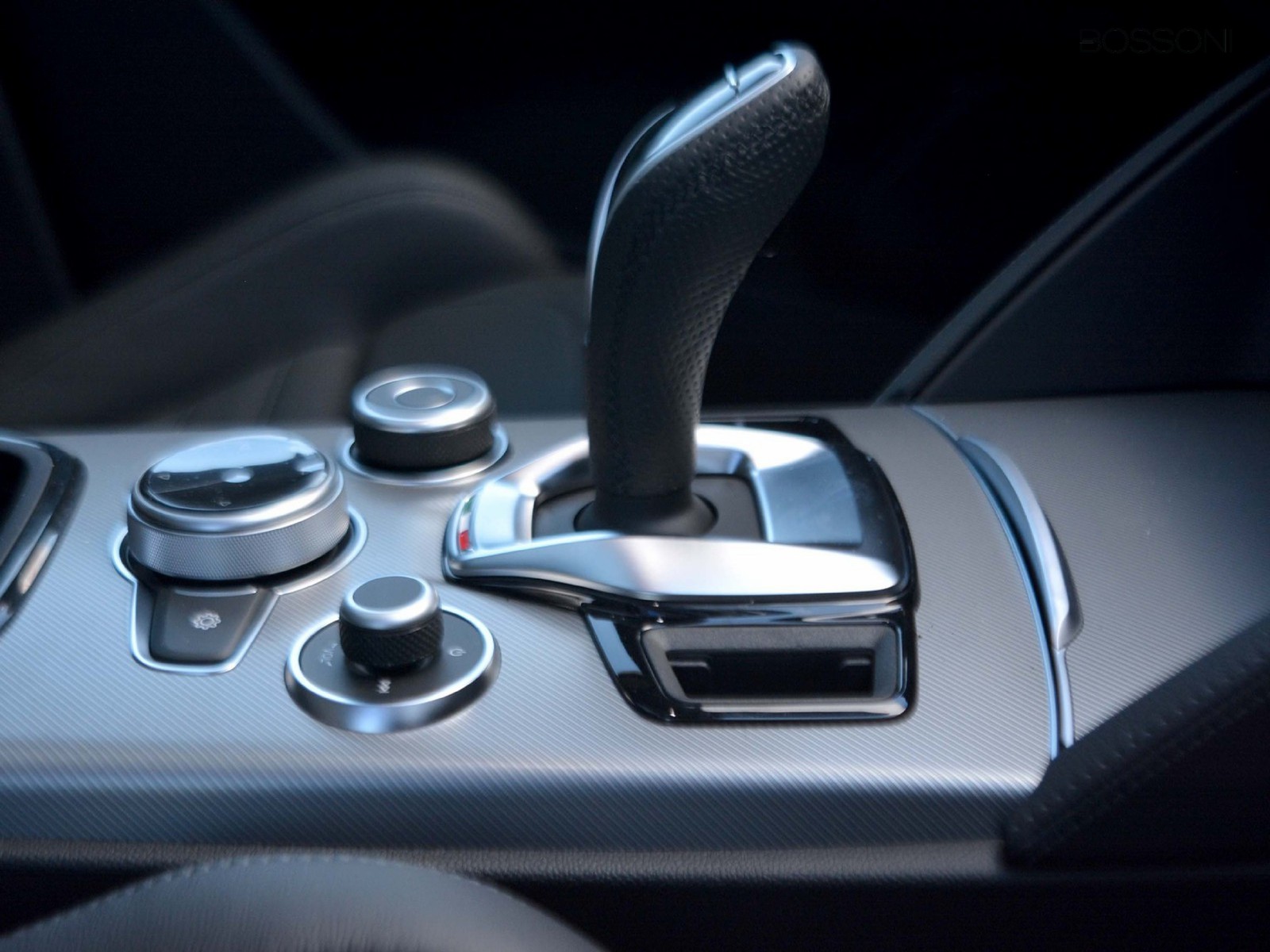 12 - Alfa Romeo Stelvio 2.2 turbo 210cv veloce q4 at8