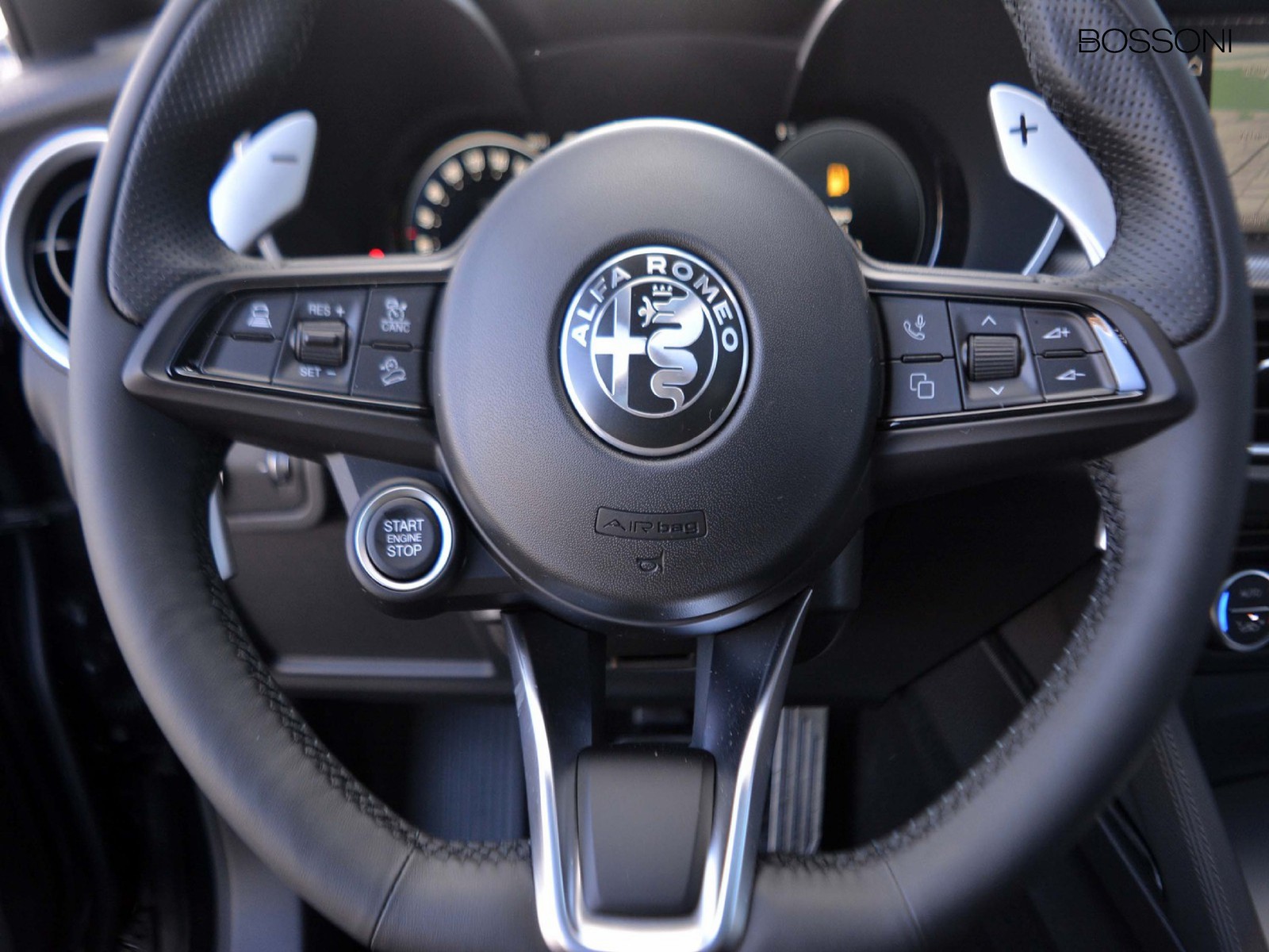 18 - Alfa Romeo Stelvio 2.2 turbo 210cv veloce q4 at8