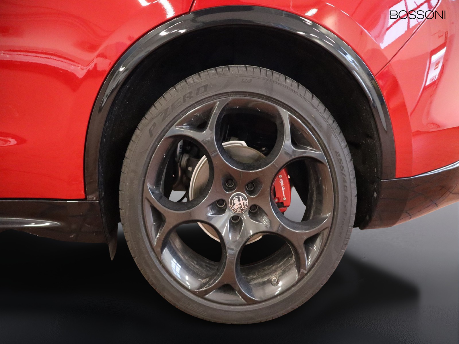 4 - Alfa Romeo Stelvio 2.2 turbo 210cv veloce q4 at8